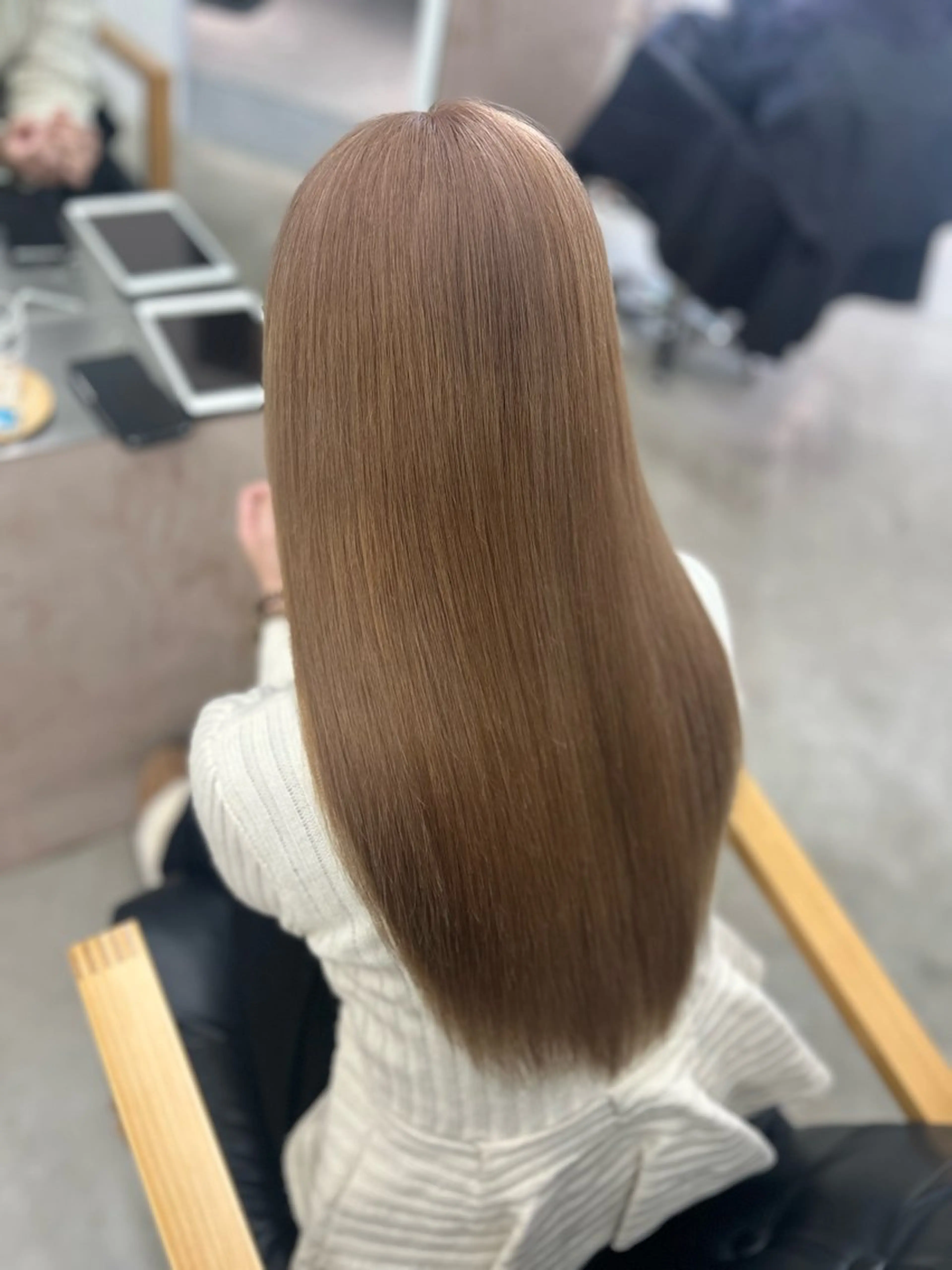 ロング カラー ベージュカラー ブリーチ ミルクティーベージュ 髪質改善 トリートメント ヘアカラー noa  🦋 ブリーチ/暖色のヘアスタイル