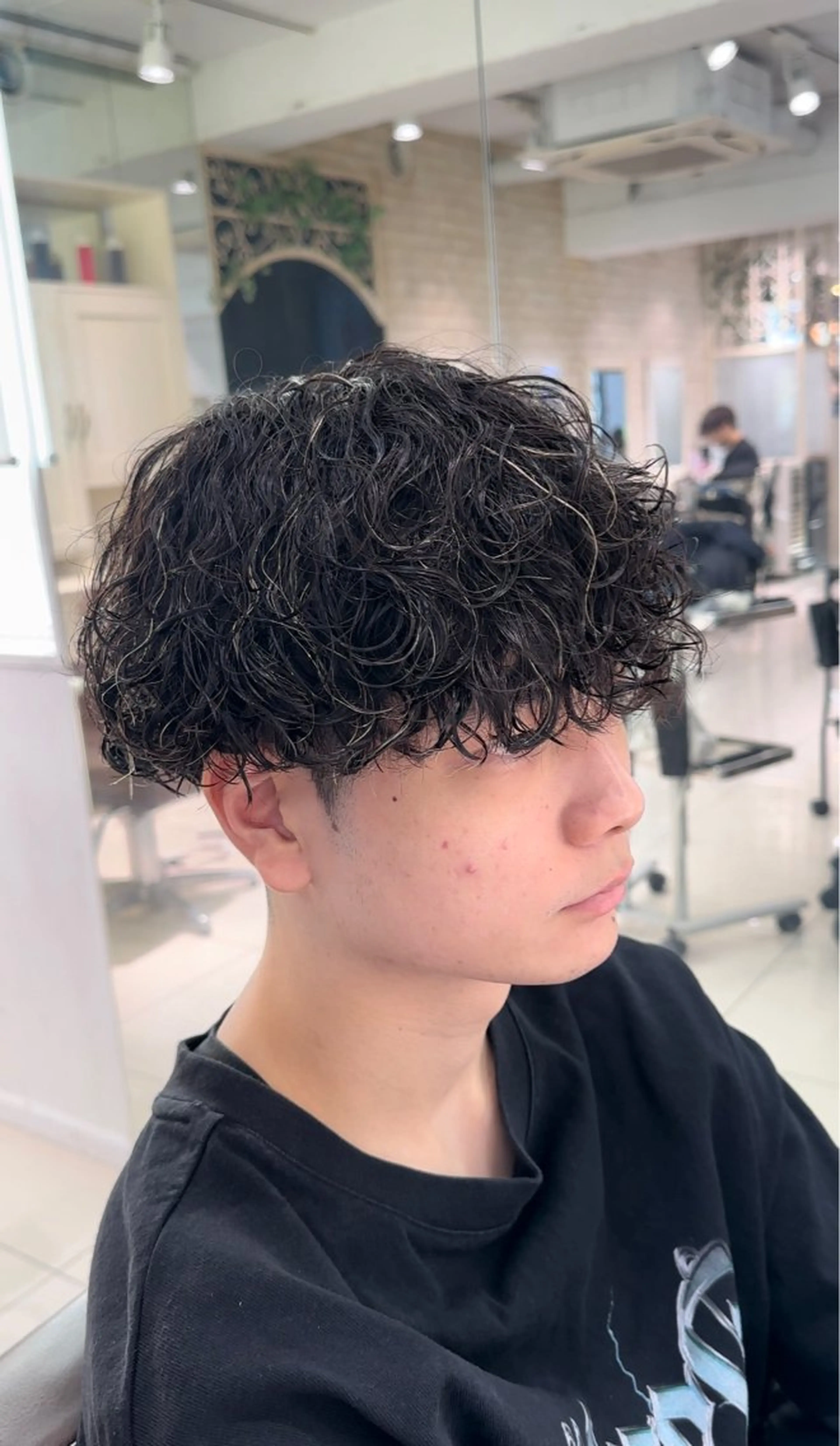 メンズ カット パーマ SALOWIN渋谷caldo店B1所属・岐津公太 メンズ縮毛矯正のプロのヘアスタイル