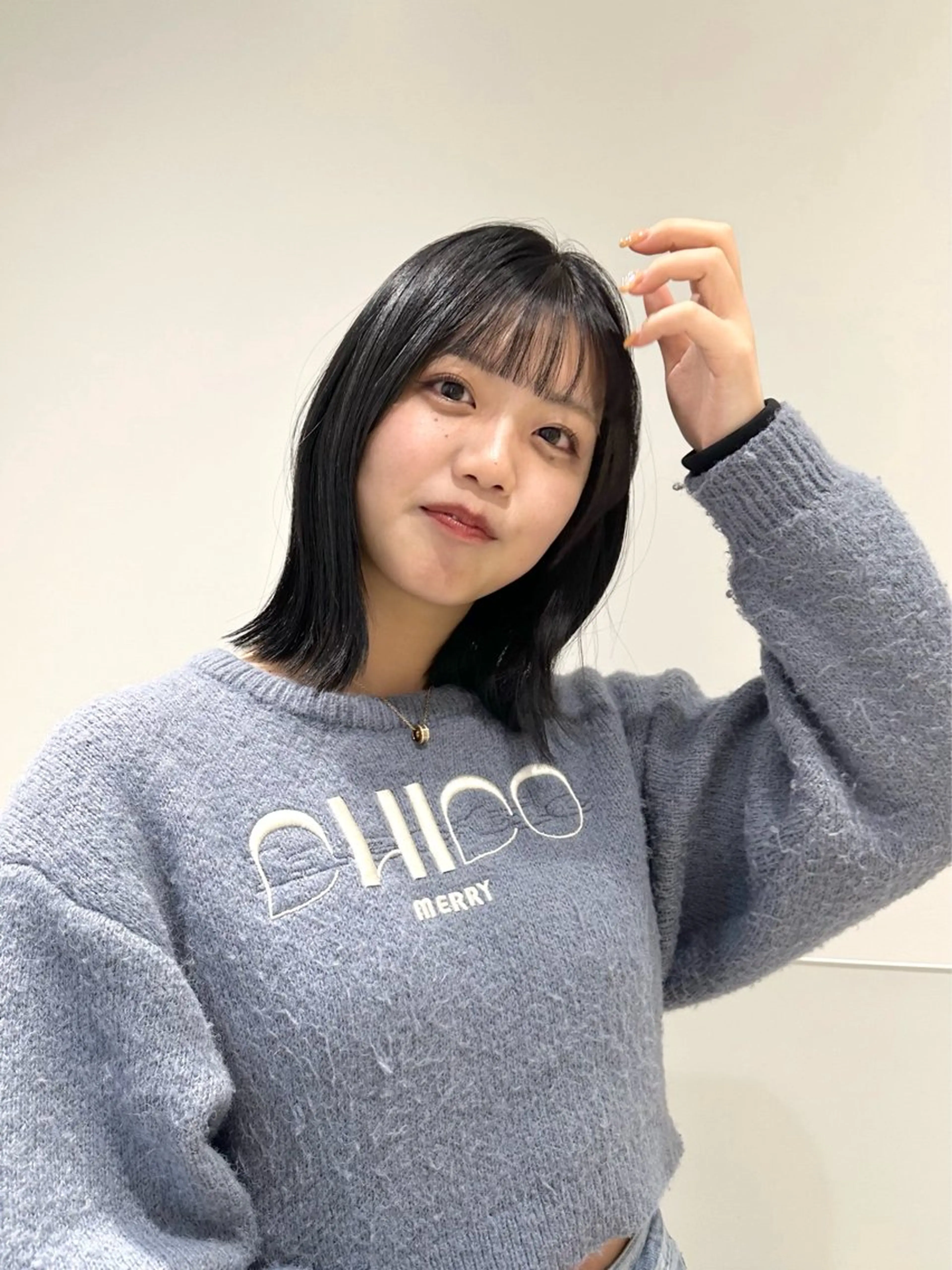 ショート カラー パーマ ヘアアレンジ メンズ 切りっぱなしボブ メンズ韓国風 ボブ くせ毛 髪質改善 切りっぱなしヘアボブ ミディアムヘアRYOのヘアスタイル