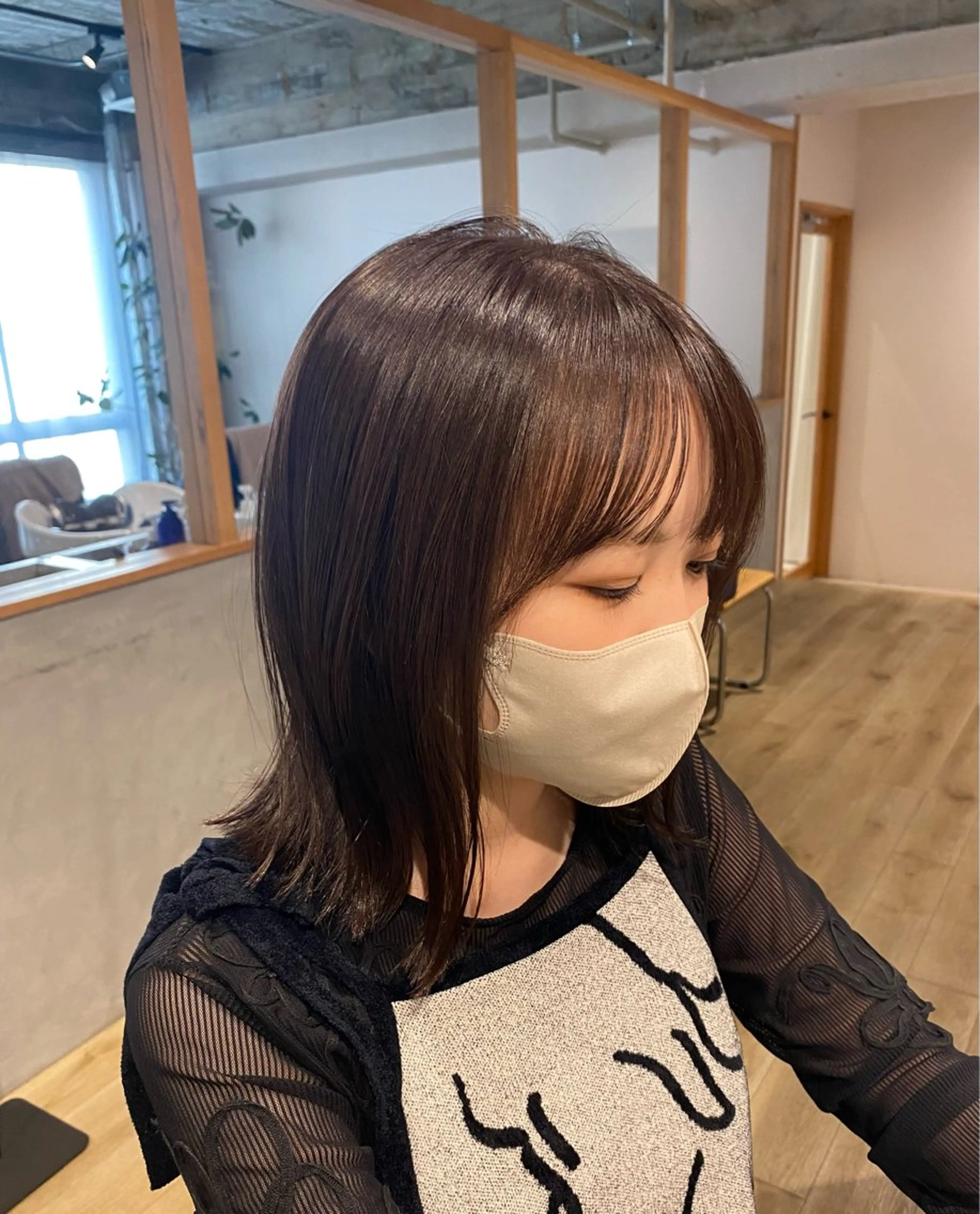 ミディアム カラー 透明感カラー グレージュ ai ㅤのヘアスタイル