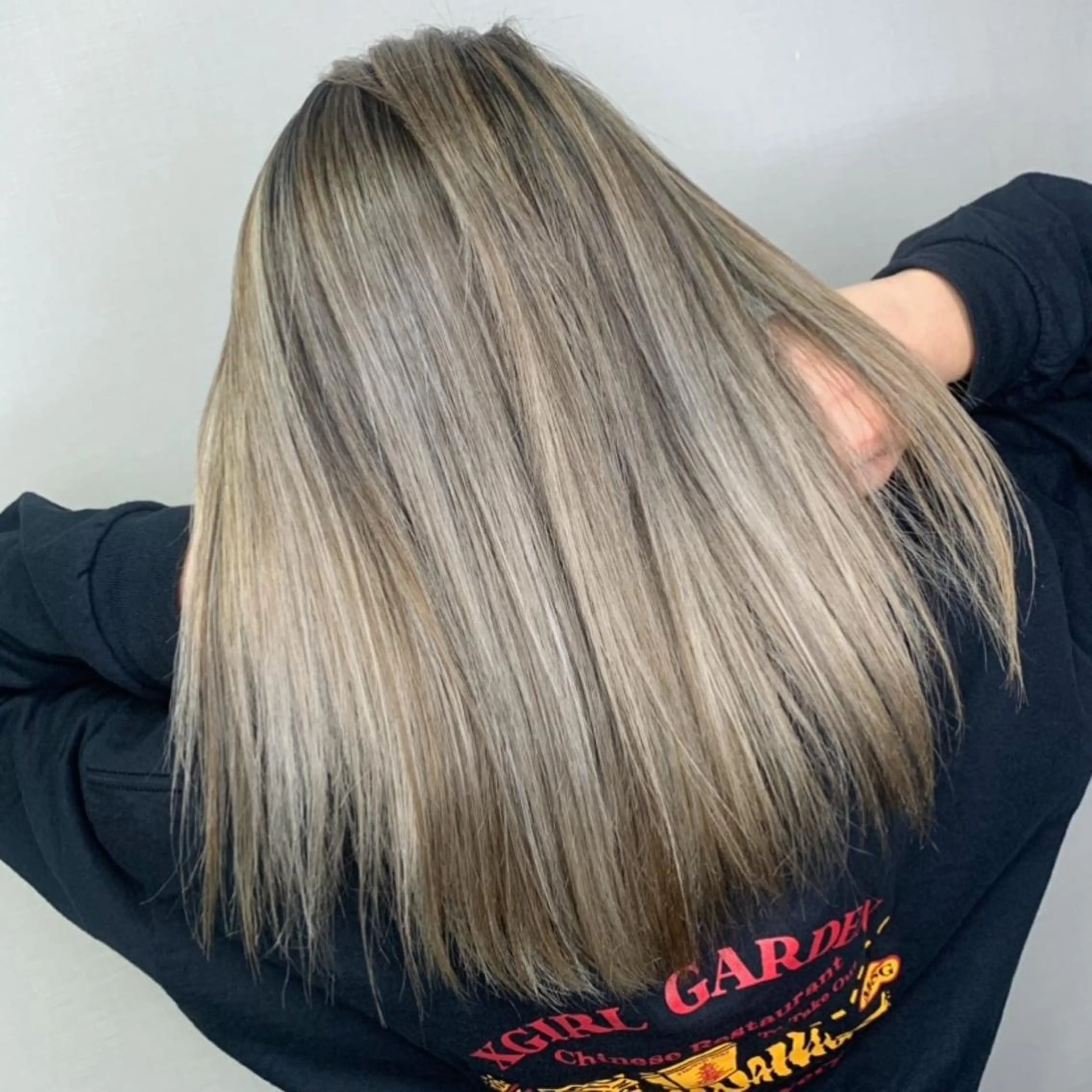 ミディアム 松井那津子 /ハイライトブリーチのヘアスタイル