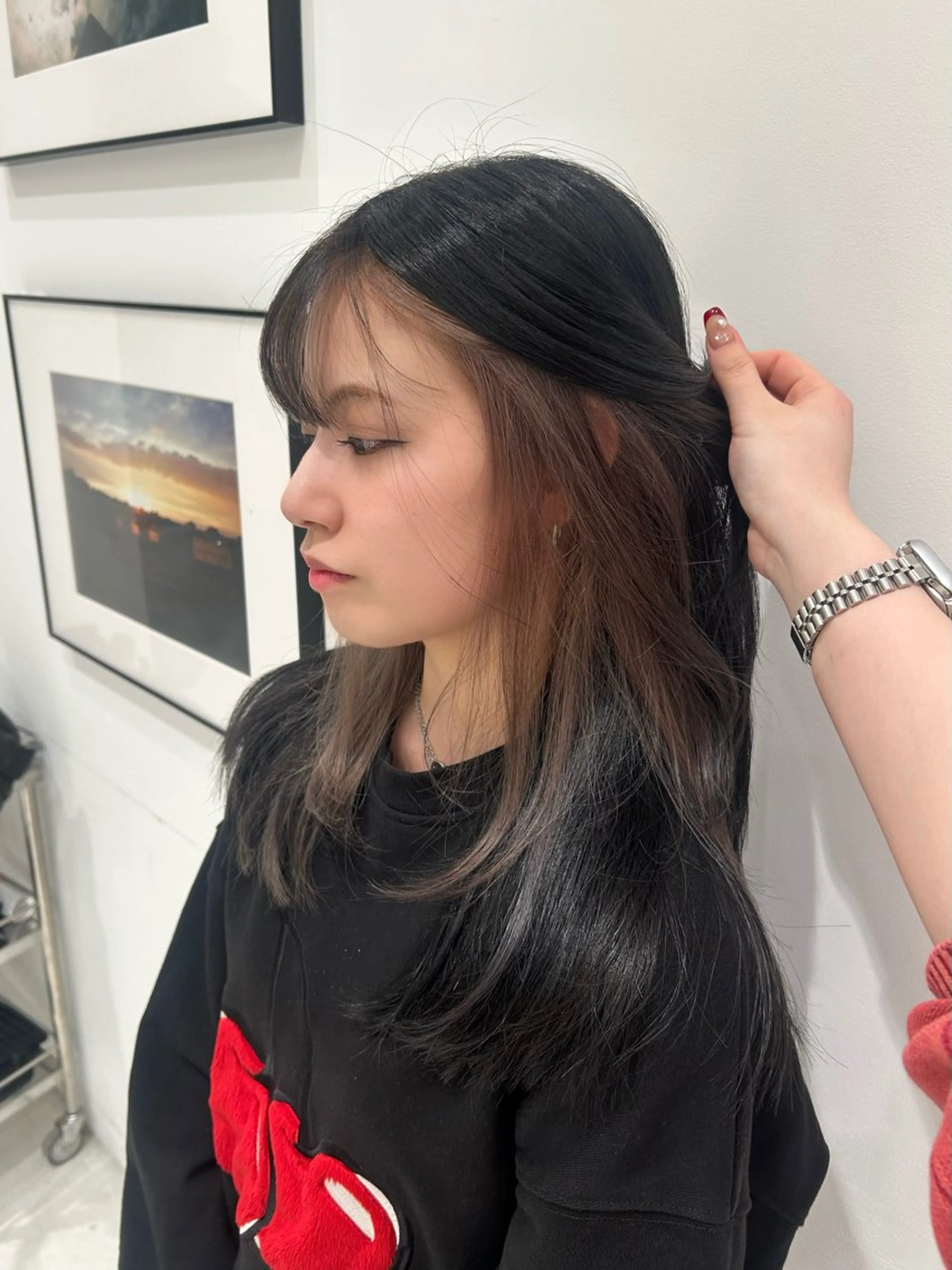 セミロング カラー 大長 広菜のヘアスタイル