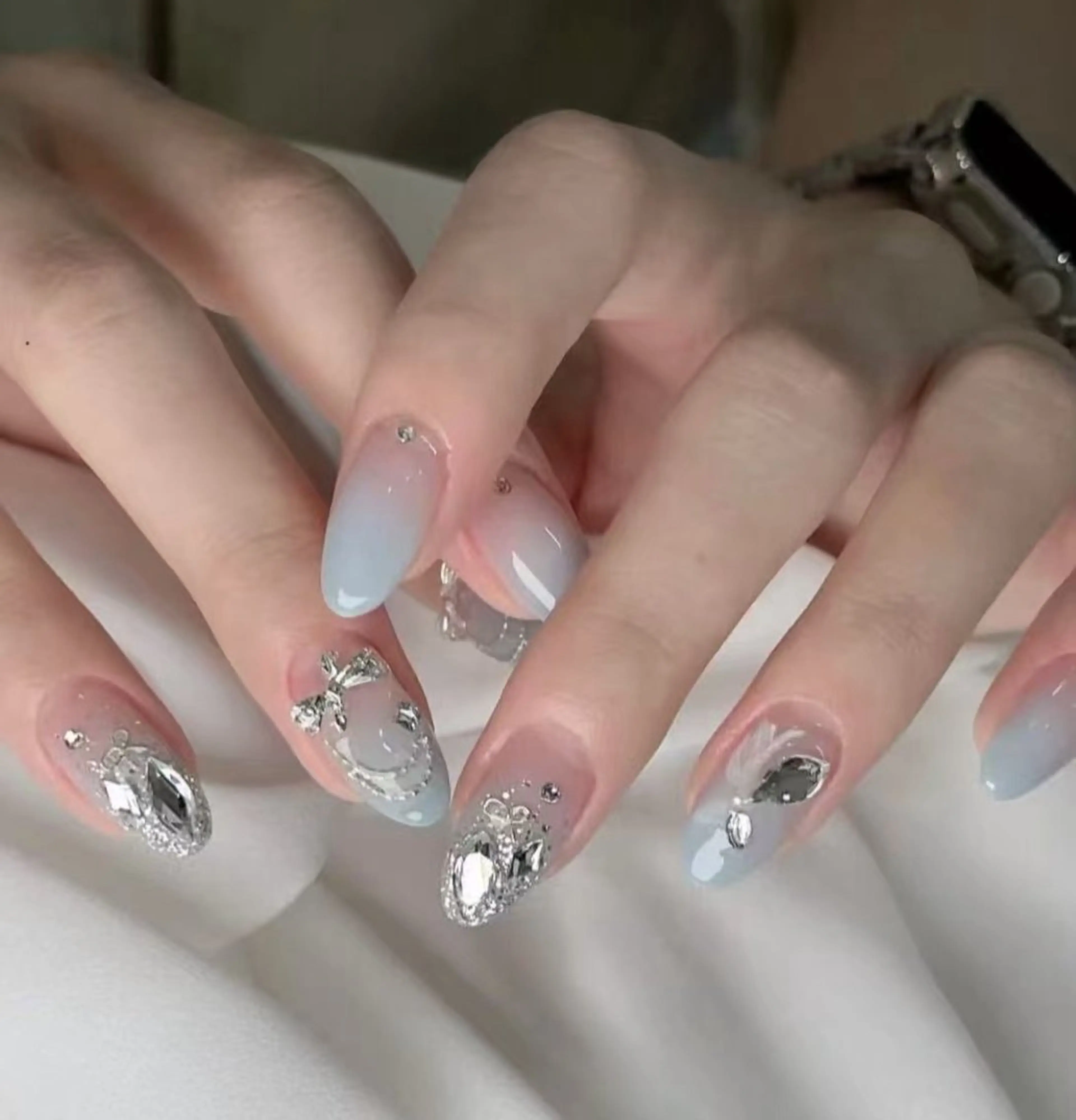 ネイル オーロラネイル フラワーネイル フットネイル フレンチネイル ジェルネイル ハンドネイル 相沢 さやかのネイルデザイン