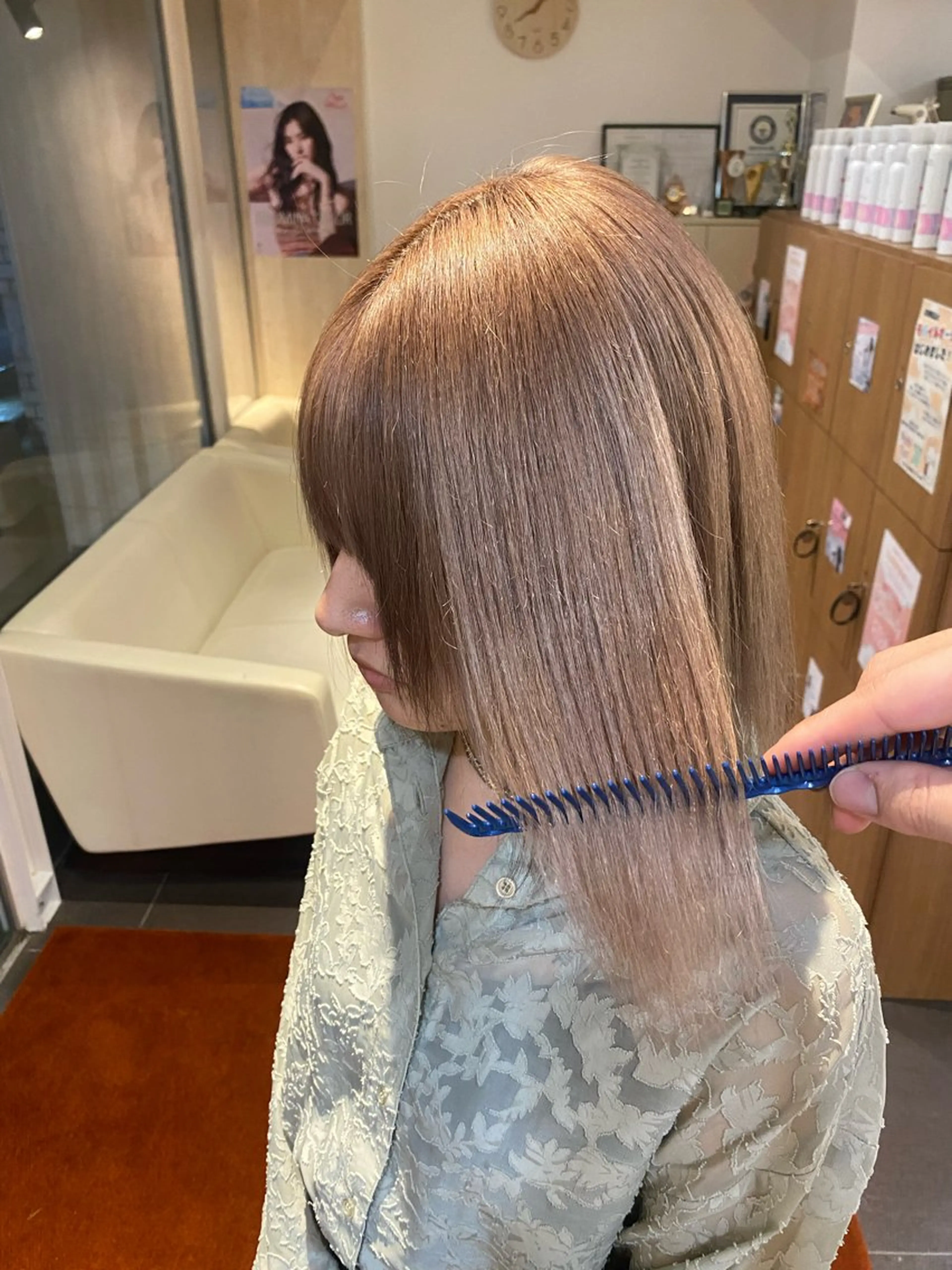 ショート カラー ベージュカラー ブリーチ ダブルカラー グレージュ イルミナカラー カット ヘアカラー トリートメント 塩谷黎✨ブリーチ無W カラーメンズパーマ✨のヘアスタイル