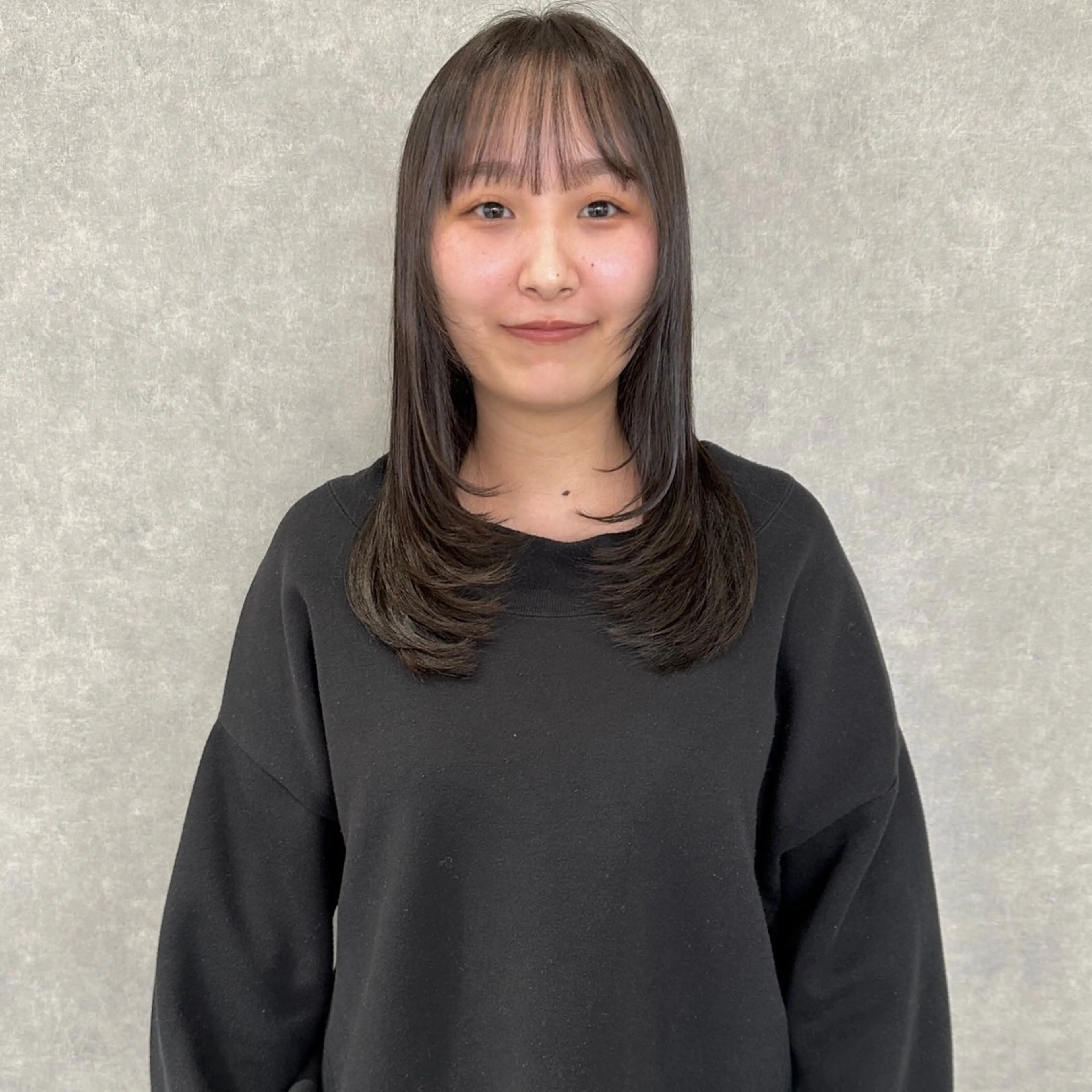 セミロング カラー はちすか るかのヘアスタイル