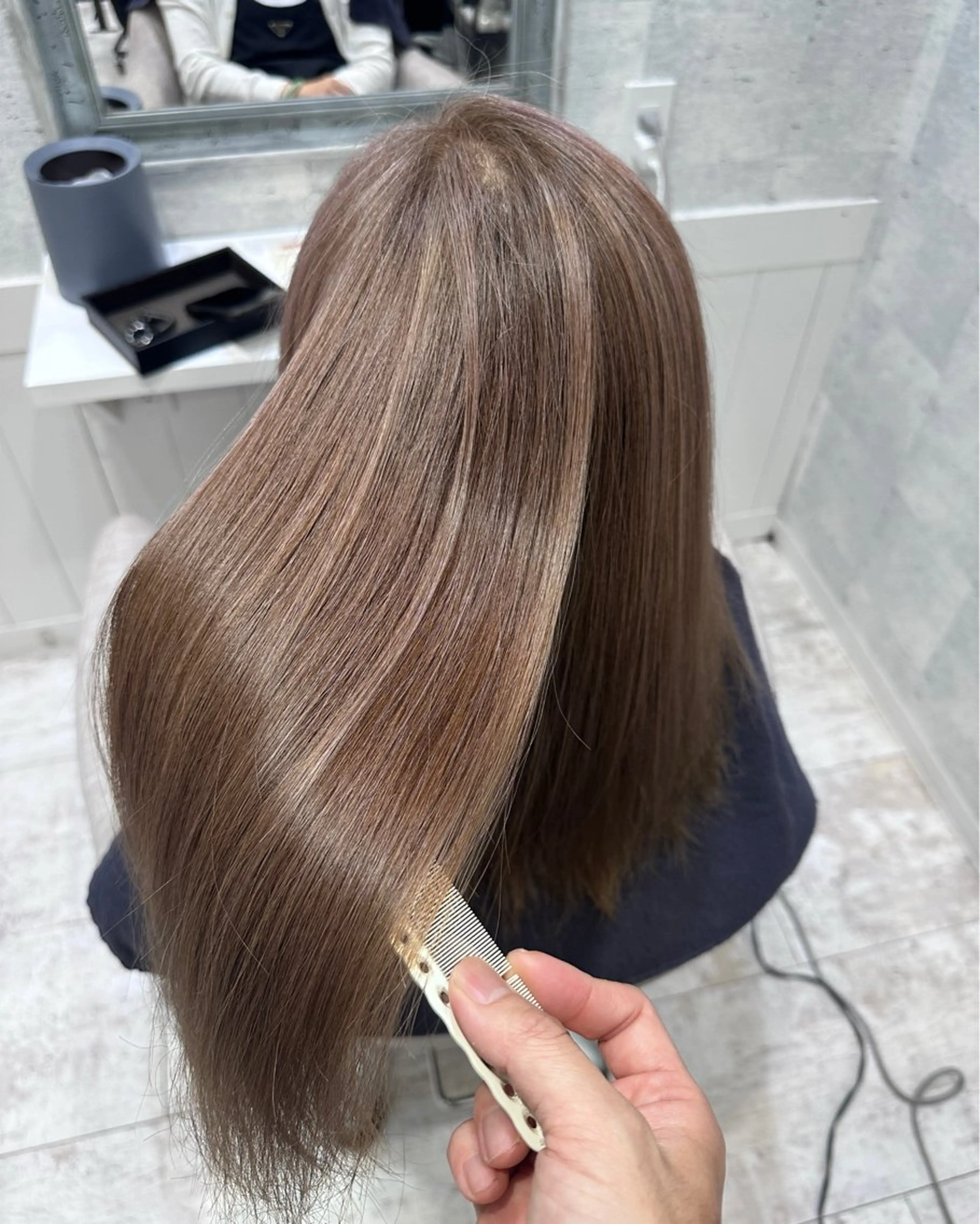 セミロング カラー カット ヘアカラー トリートメント 西山 将太のヘアスタイル
