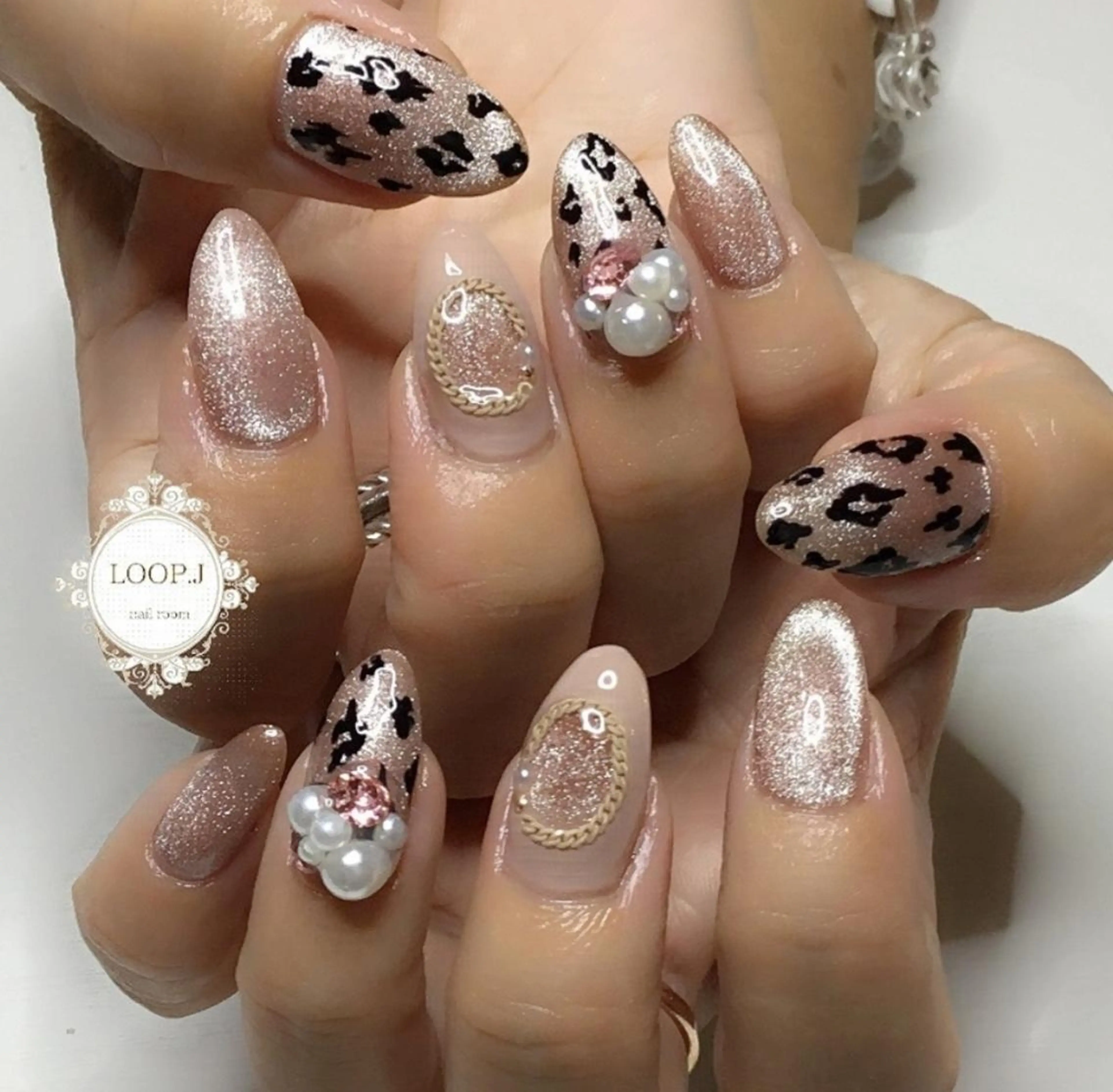 ネイル ハンドネイル おおくぼ めぐみのネイルデザイン