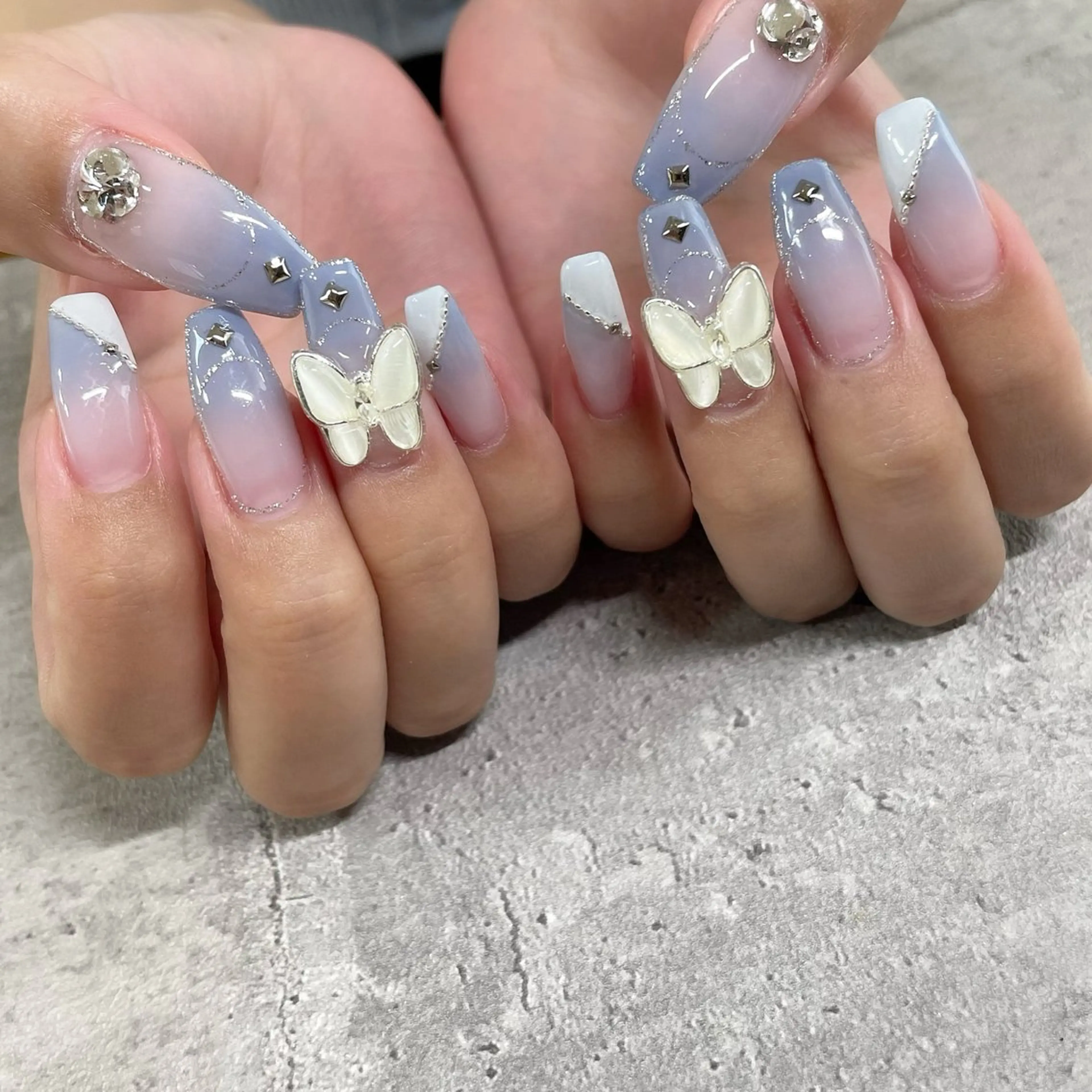 ネイル ジェルネイル 東 千夏のネイルデザイン