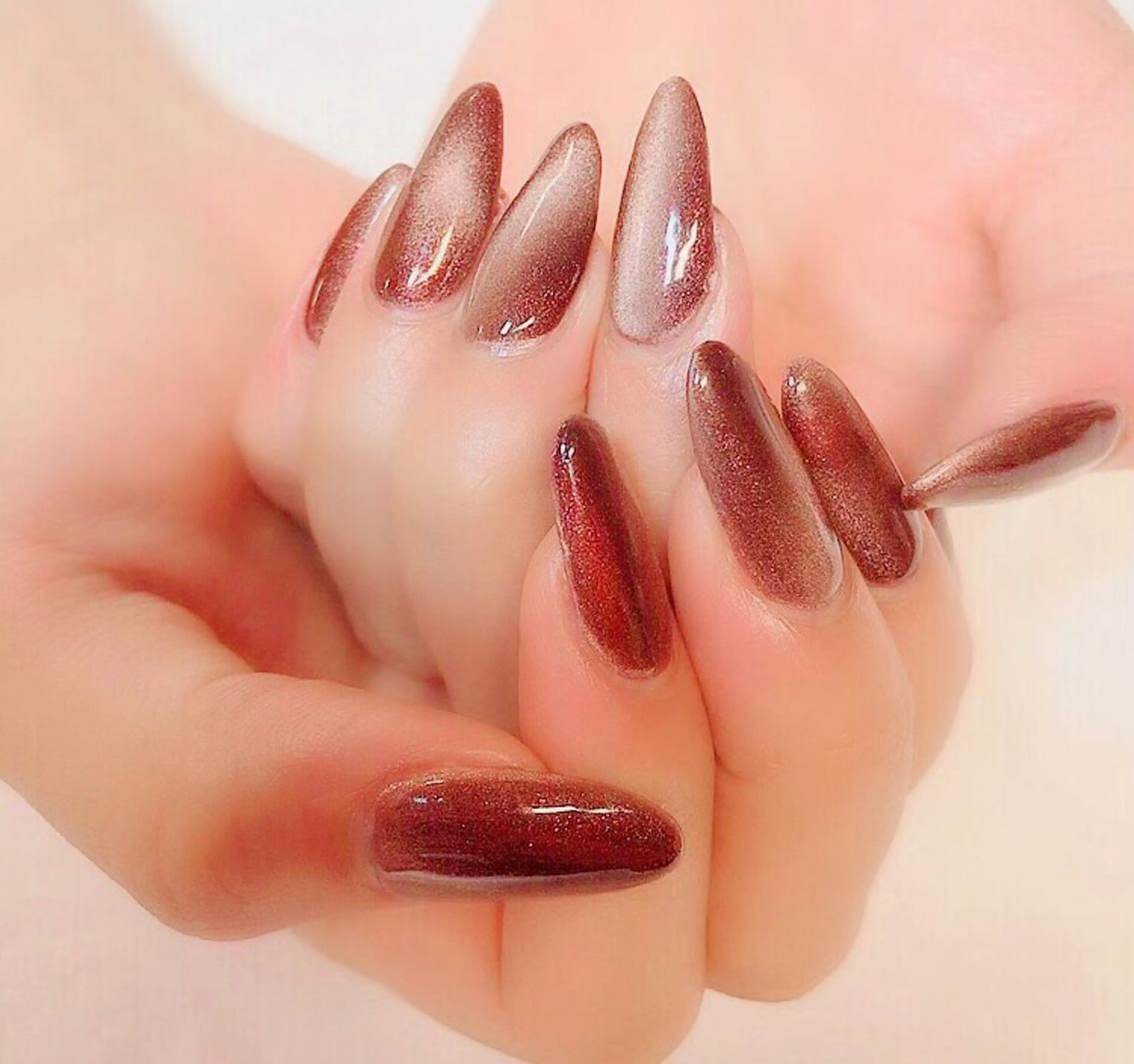 ネイル マグネットネイル ハンドネイル フットネイル ハンドケア 🦋AYNIL🦋 ナチュラル専門店♥️のネイルデザイン