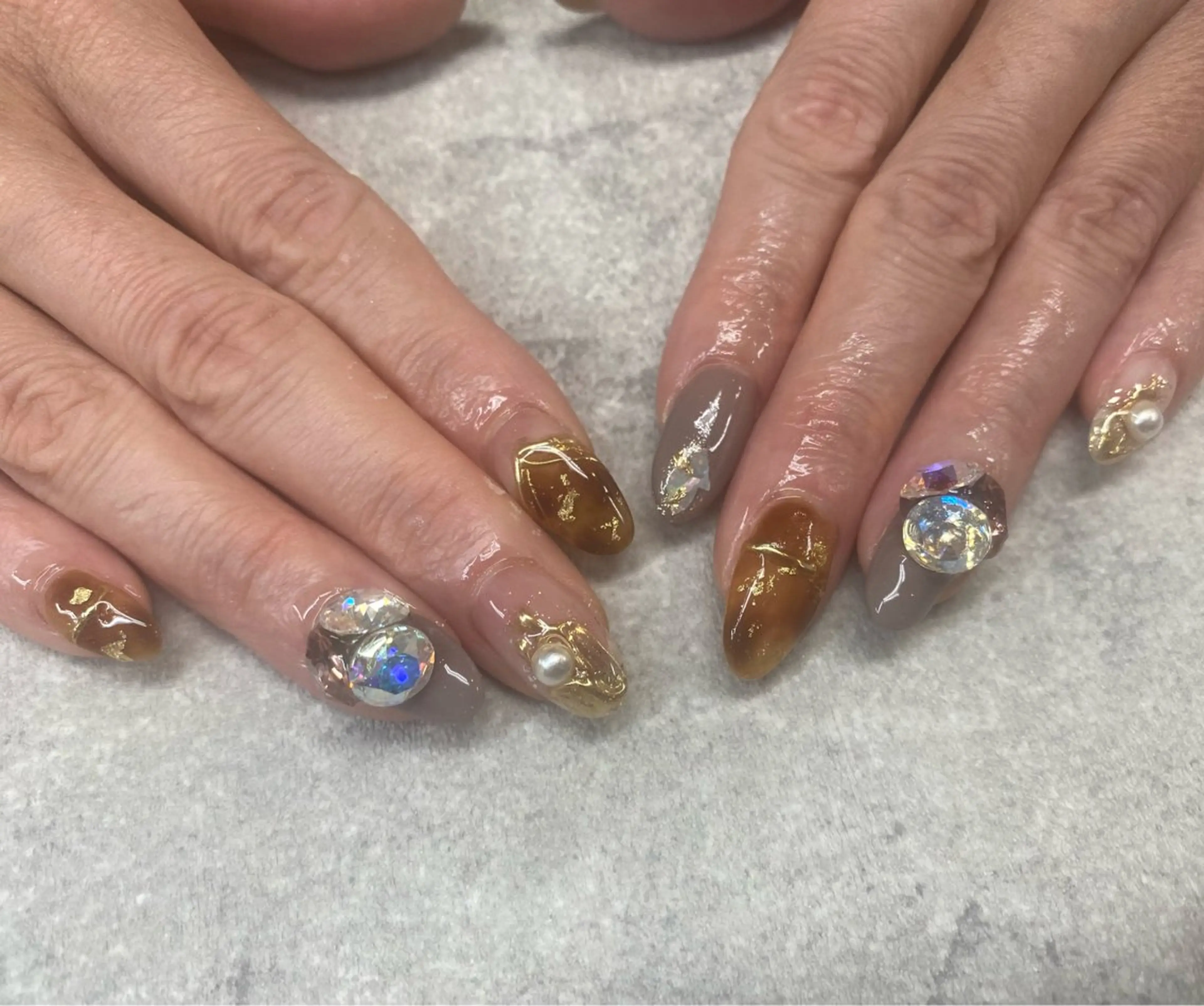 ネイル フットネイル フレンチネイル グラデーション キラキラネイル 韓国ネイル ハンドネイル okada kannaのネイルデザイン