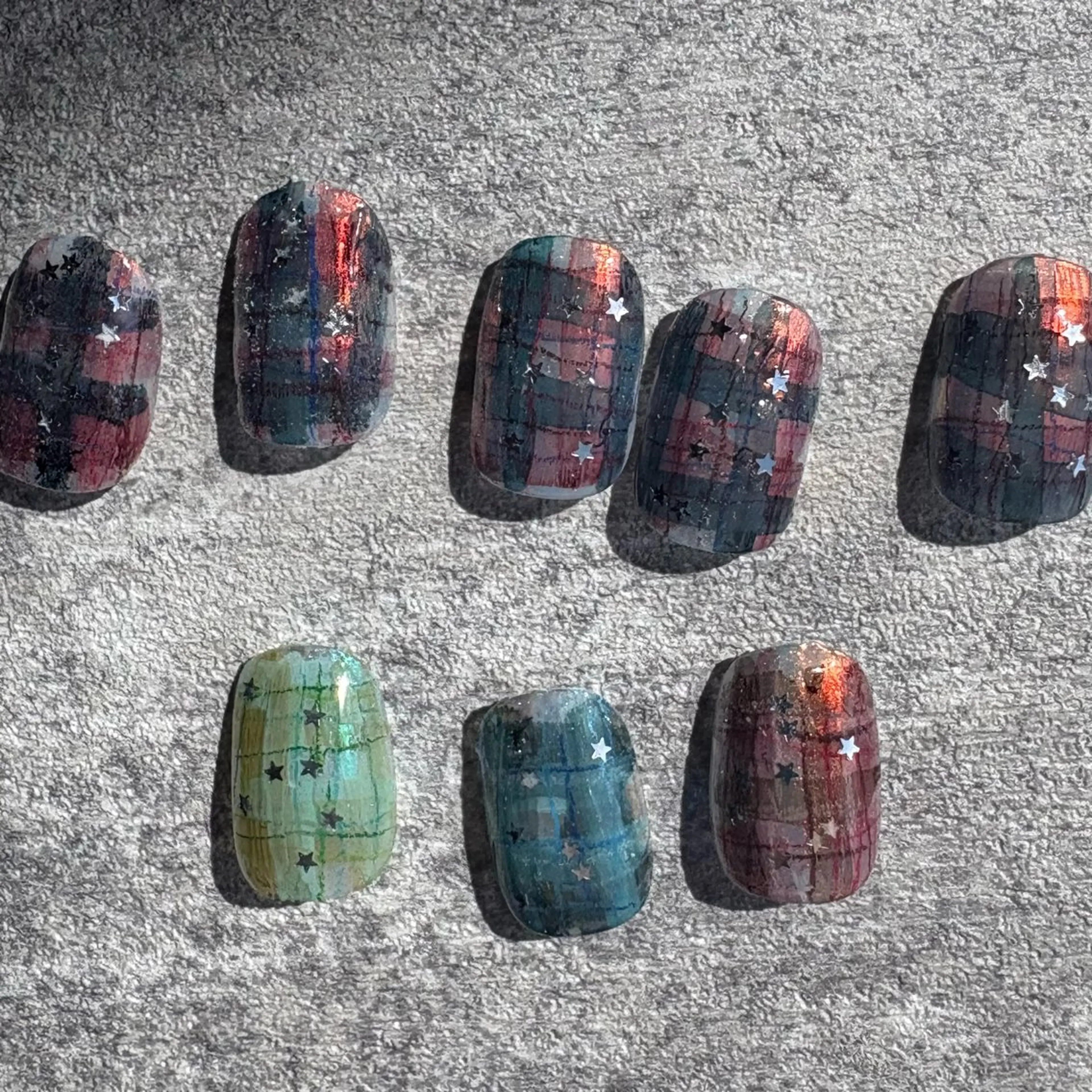 🉐期間限定🌈4色から選ぶ定額フルチェックネイル💅オフあり📴ショートネイル／フィルイン／パラジェル/韓国！の写真