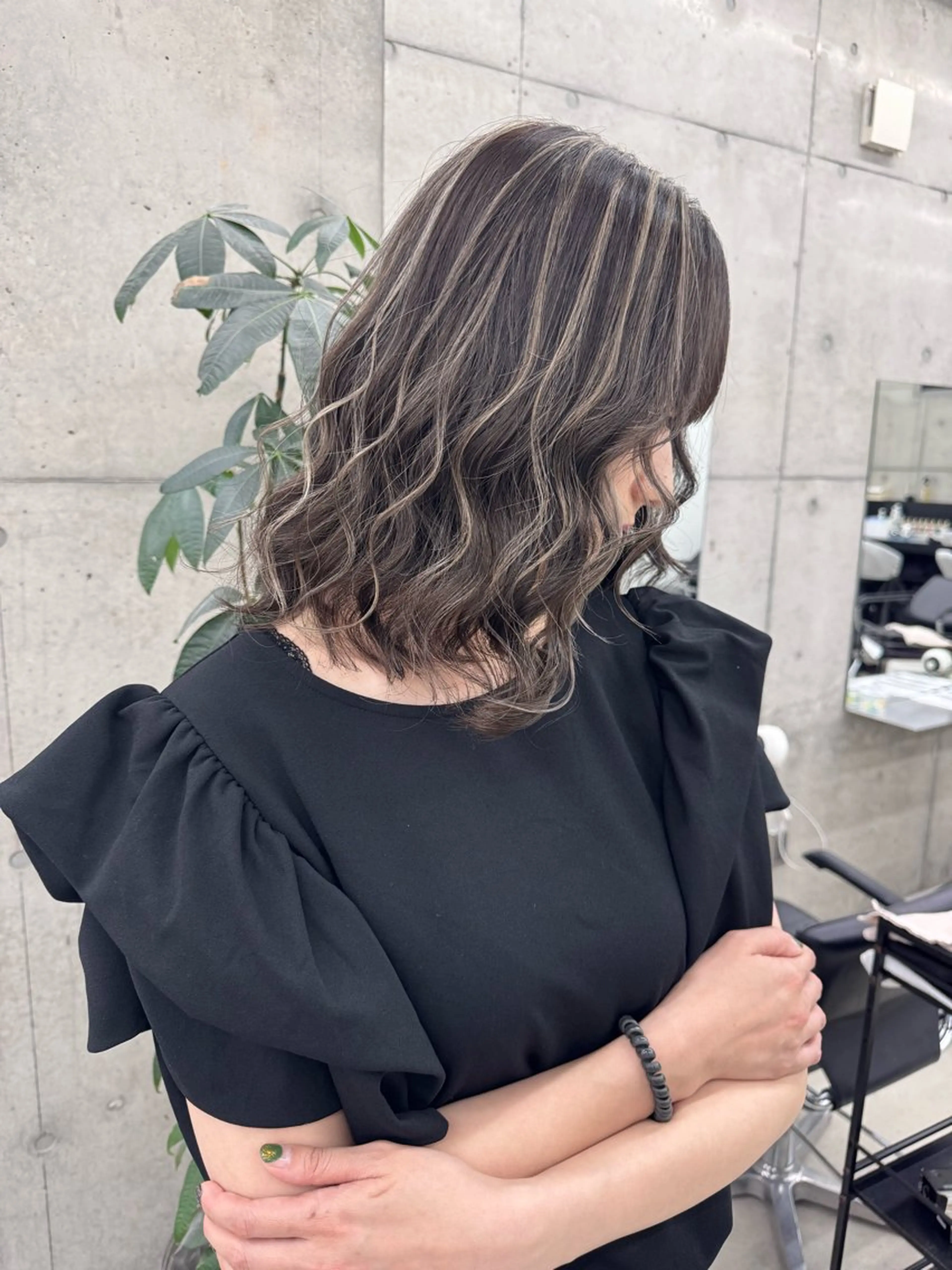 カラー Asami／名古屋／ ハイトーン／デザインのヘアスタイル