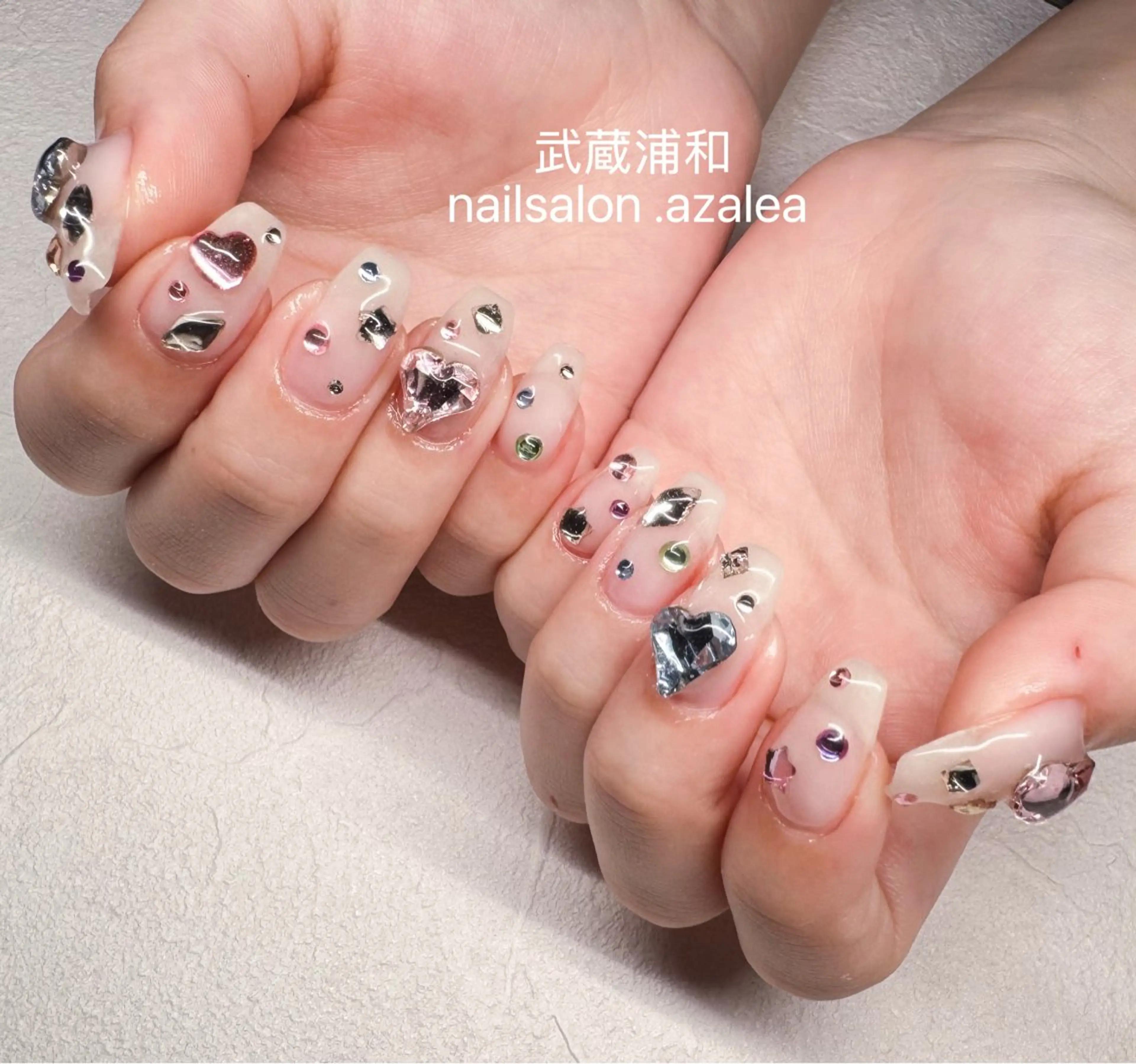 ネイル ハンドネイル R inのネイルデザイン