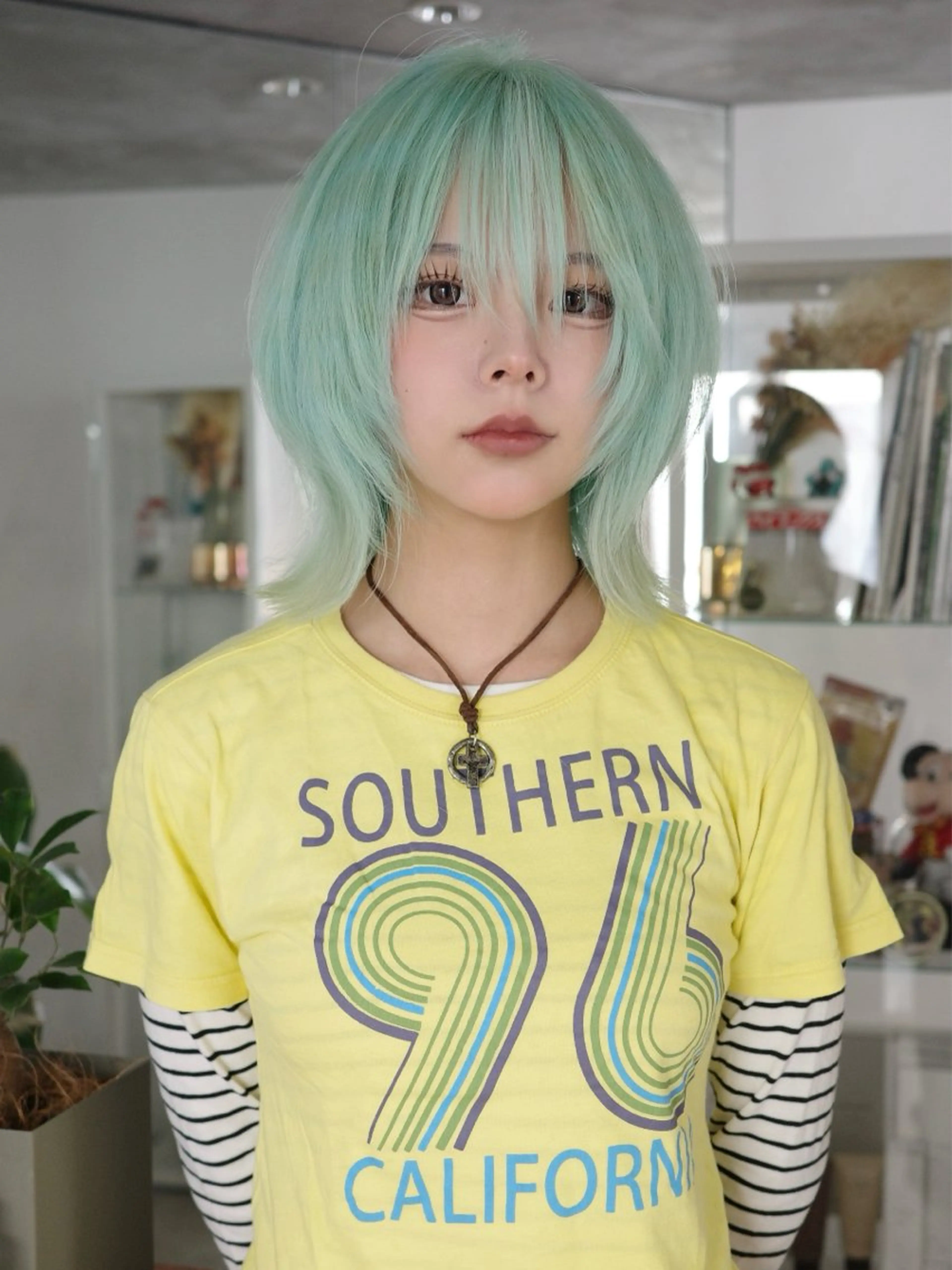 ミディアム カラー カット ヘアカラー イツク ⚡️ ルーツ/ハイトーンのヘアスタイル