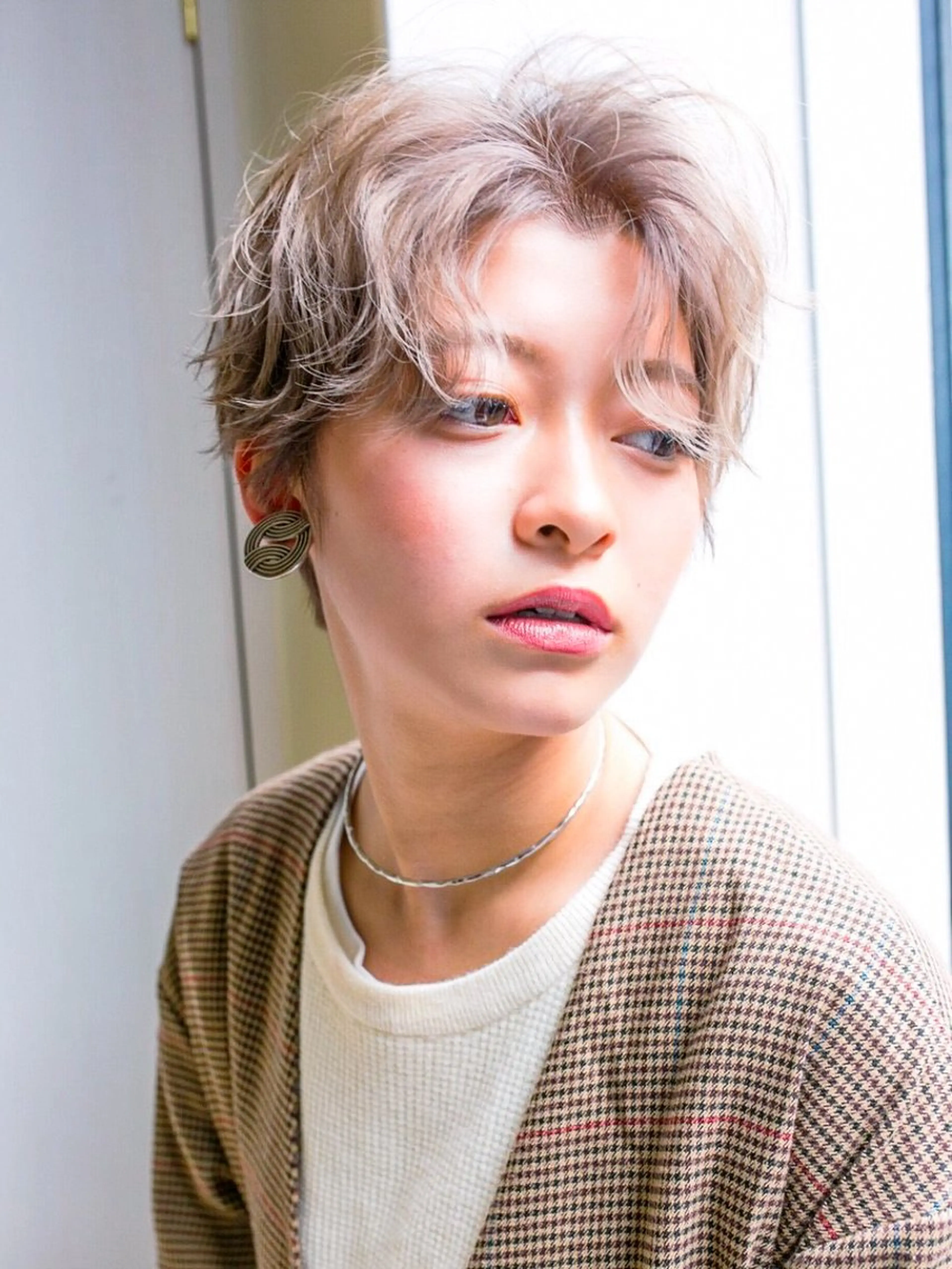 ショート カラー パーマ ダブルカラー ハイトーンカラー ショートヘア Lond re Maison.原宿のヘアスタイル