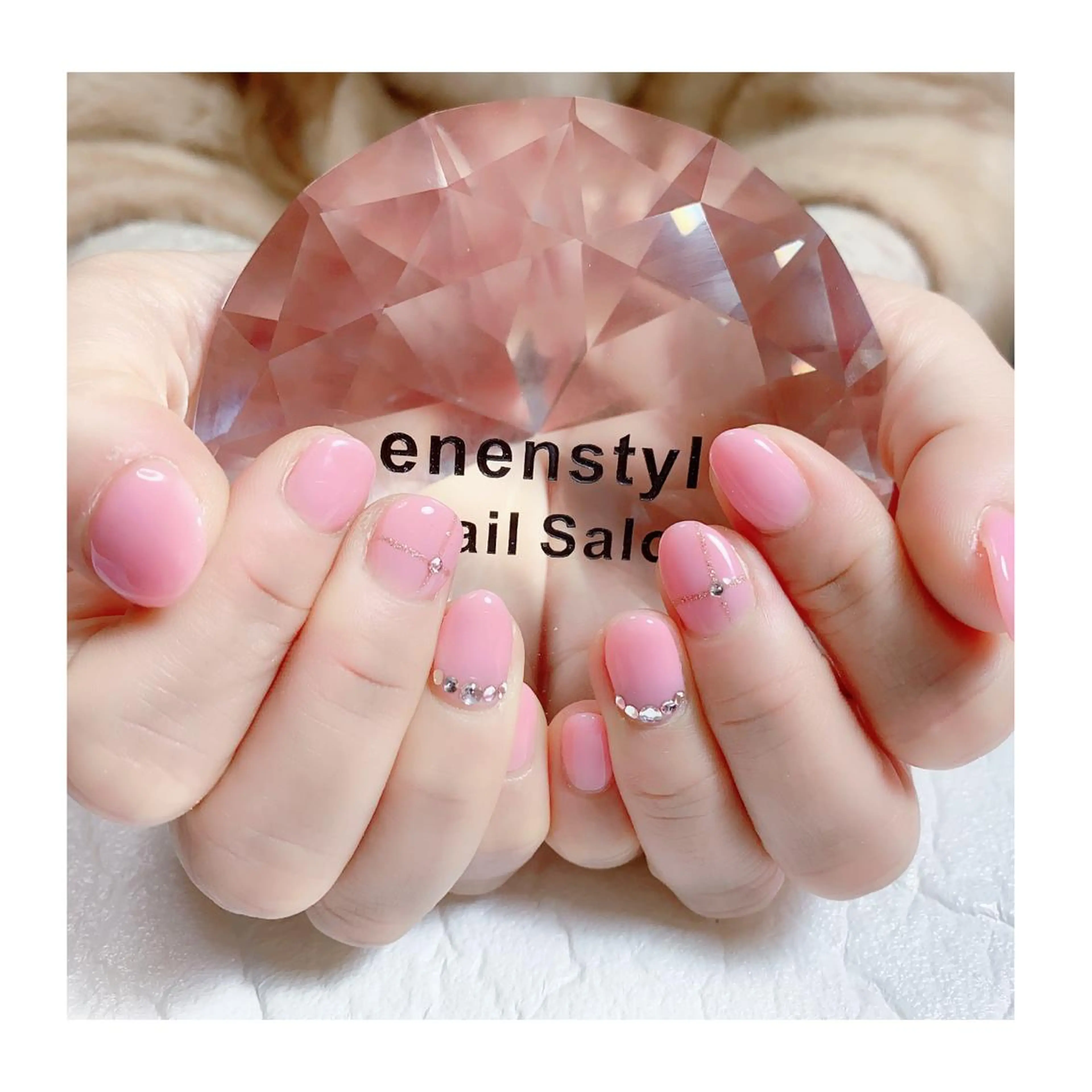ショート ネイル ジェルネイル ニュアンスネイル オフィスネイル ワンカラーネイル パラジェル 👑enen style👑のネイルデザイン