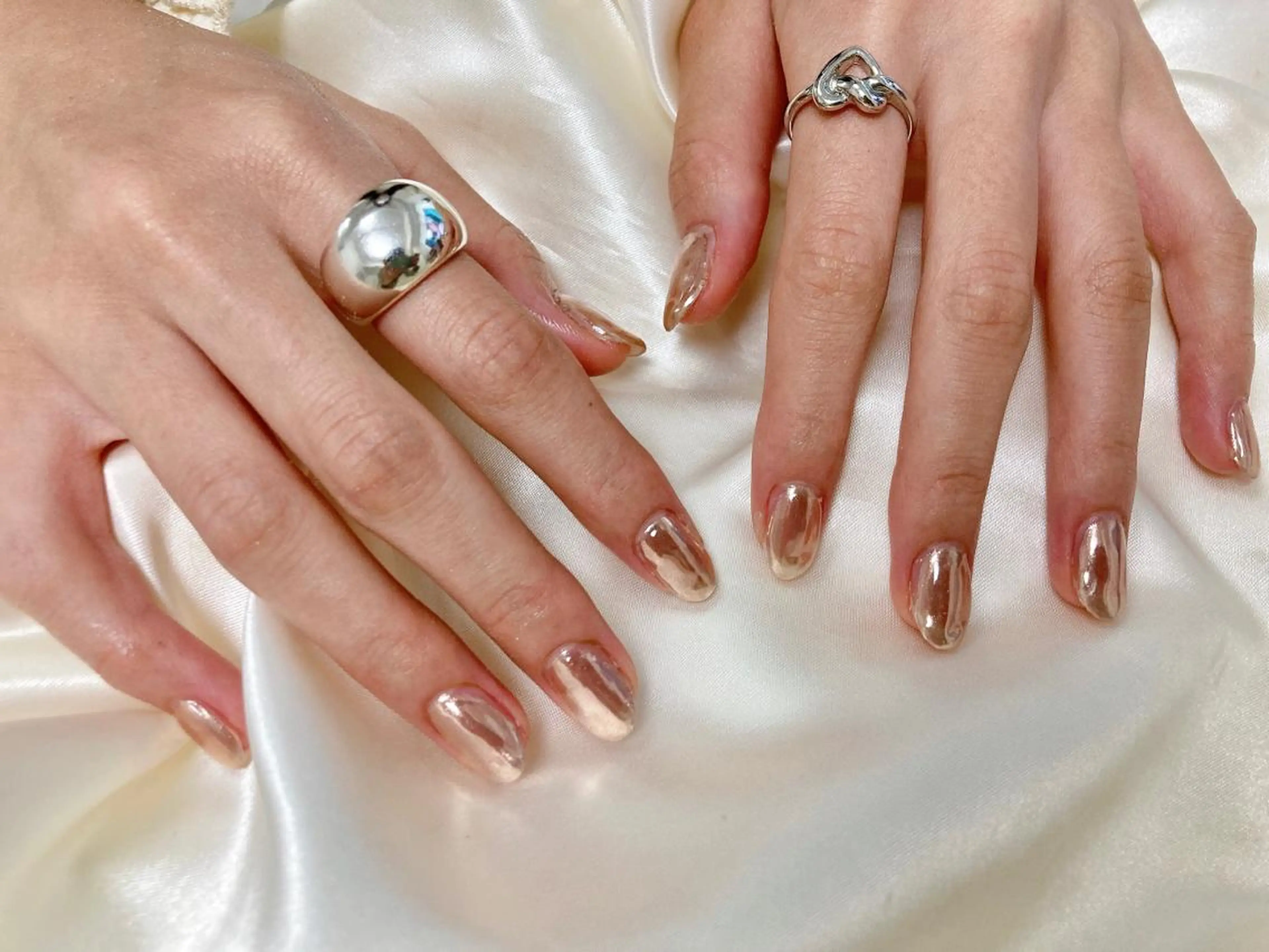 ネイル ミラーネイル ハンドネイル mogunail &blowのネイルデザイン