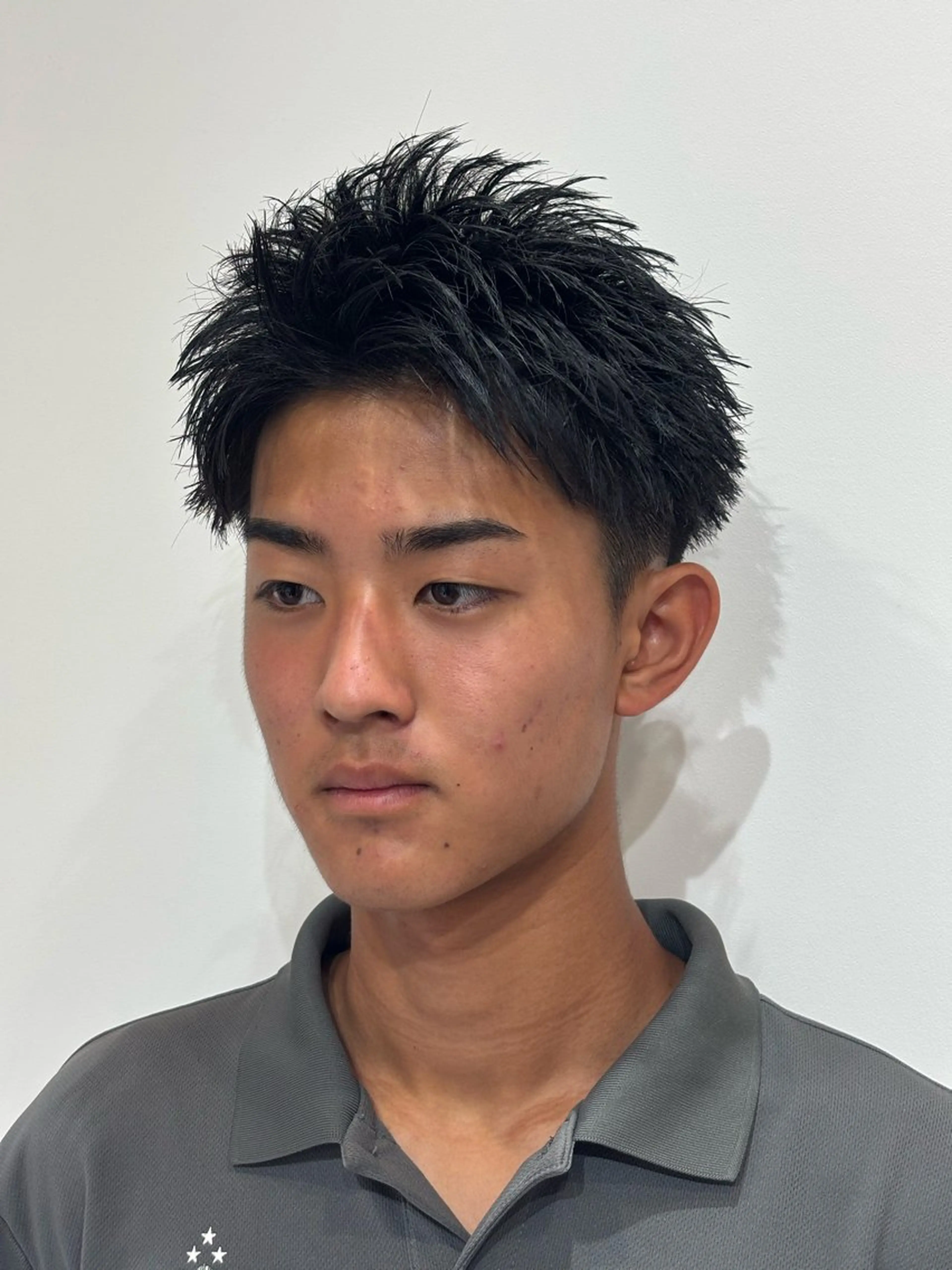 ショート メンズ メンズショート スパイキーショート ショートヘア カット トリートメント 【店長】メンズ職人 短髪　ハイトーン🔥のヘアスタイル