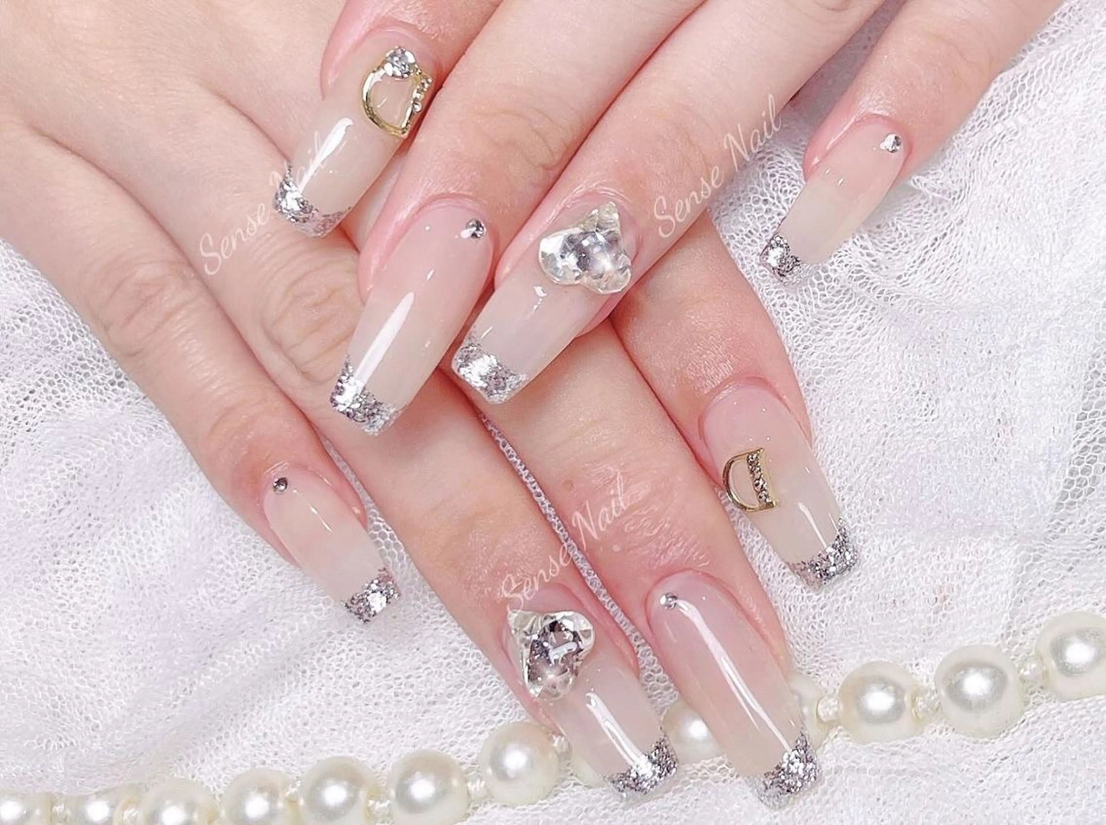 ネイル ハンドネイル ハンドケア Queening 🦋のネイルデザイン