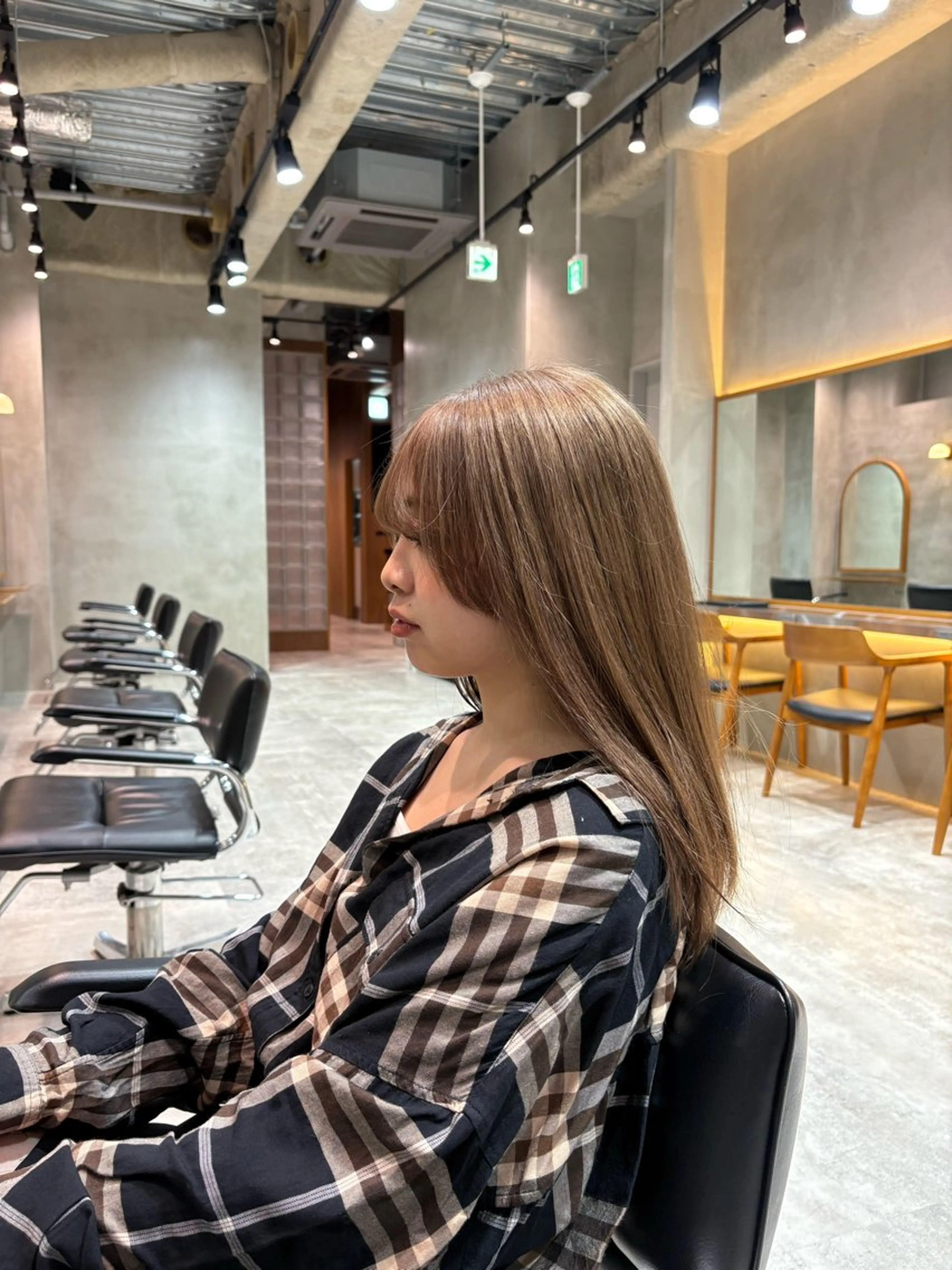 ロング カラー fifth 清水睦月のヘアスタイル