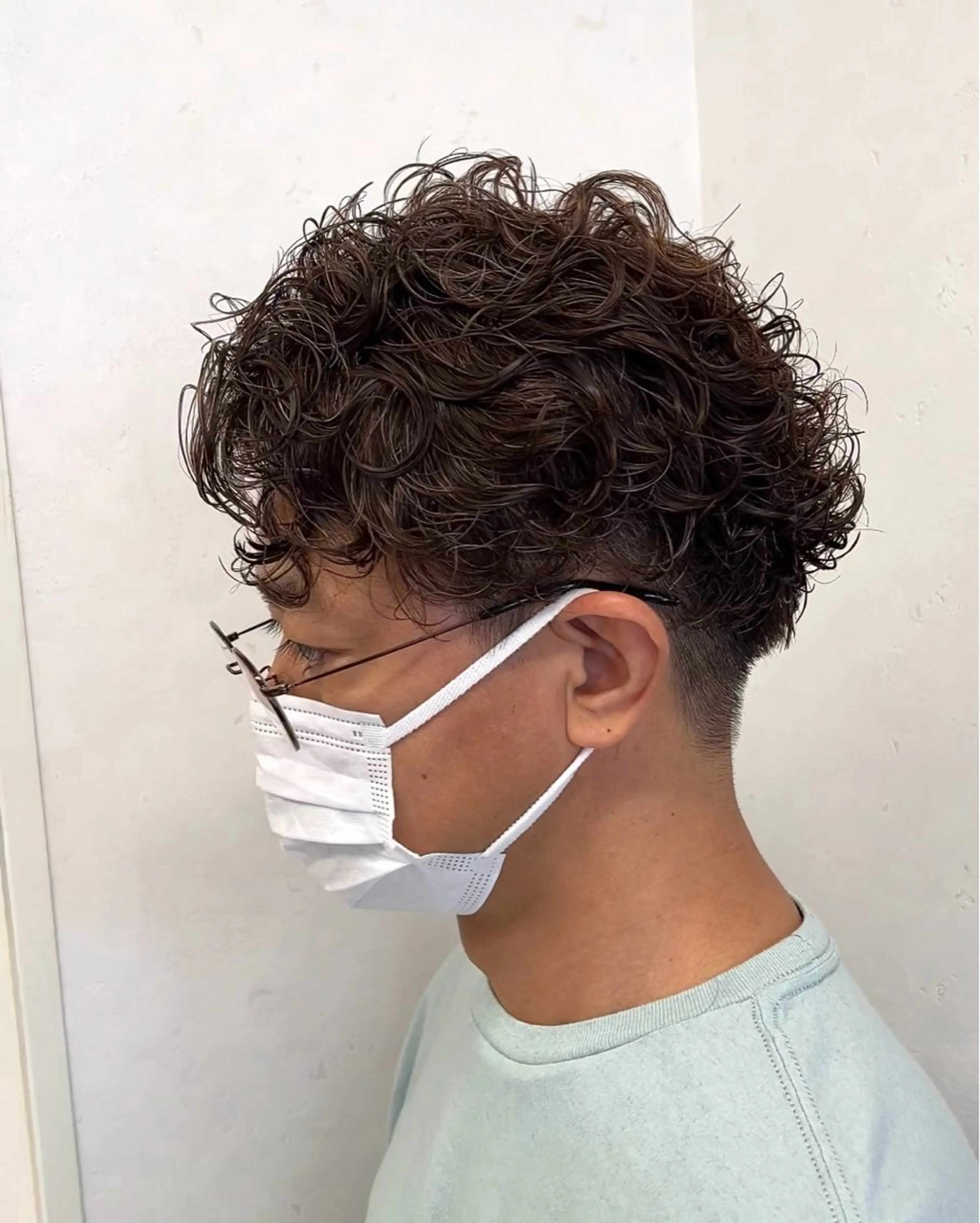 パーマ メンズ アップバング メンズパーマ スパイラルパーマ カット パーマ 透明感カラー/ ダブルカラー /ソラのヘアスタイル