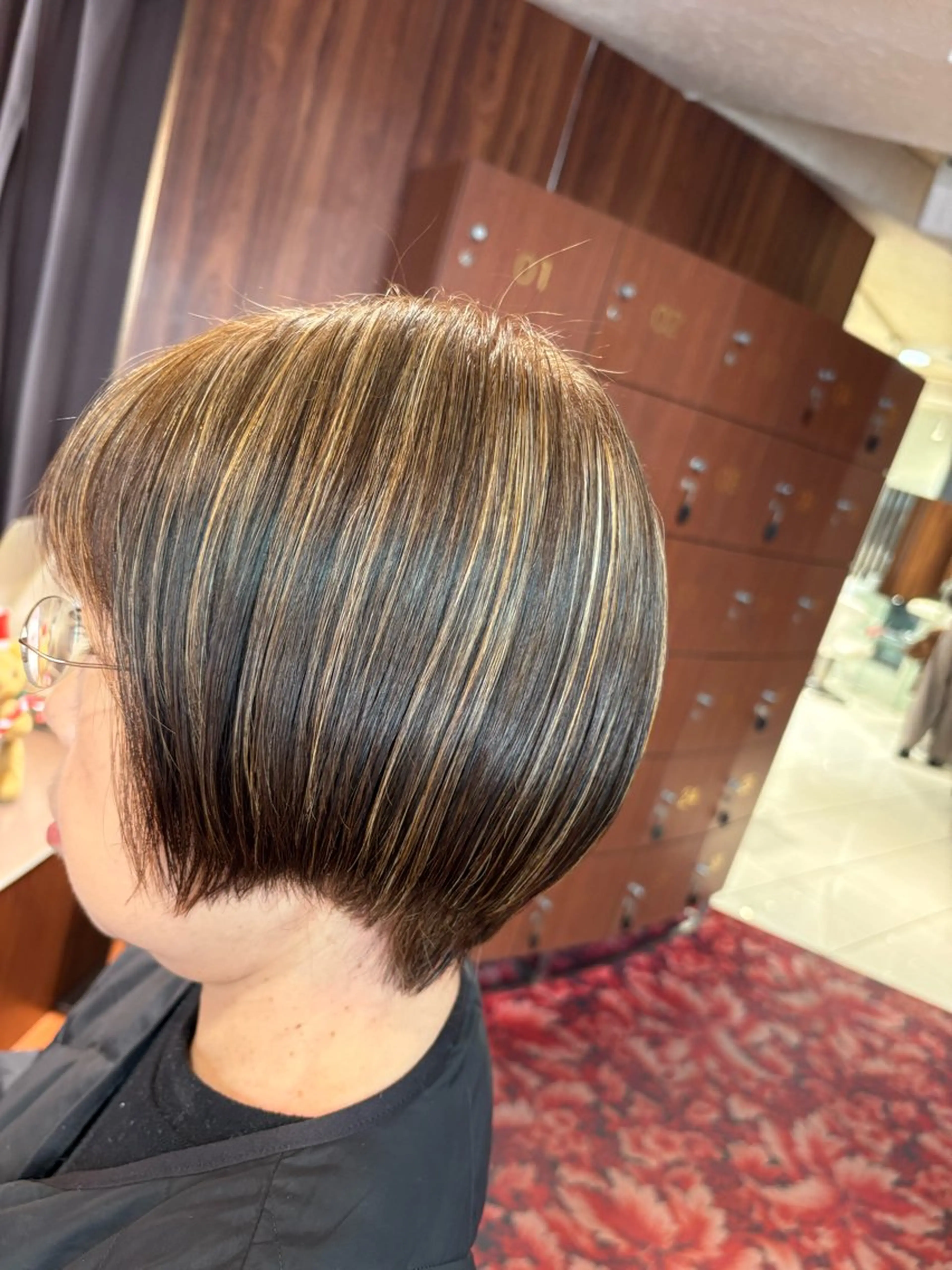 カラー ハイライトカラー ヨウコ YOKOのヘアスタイル