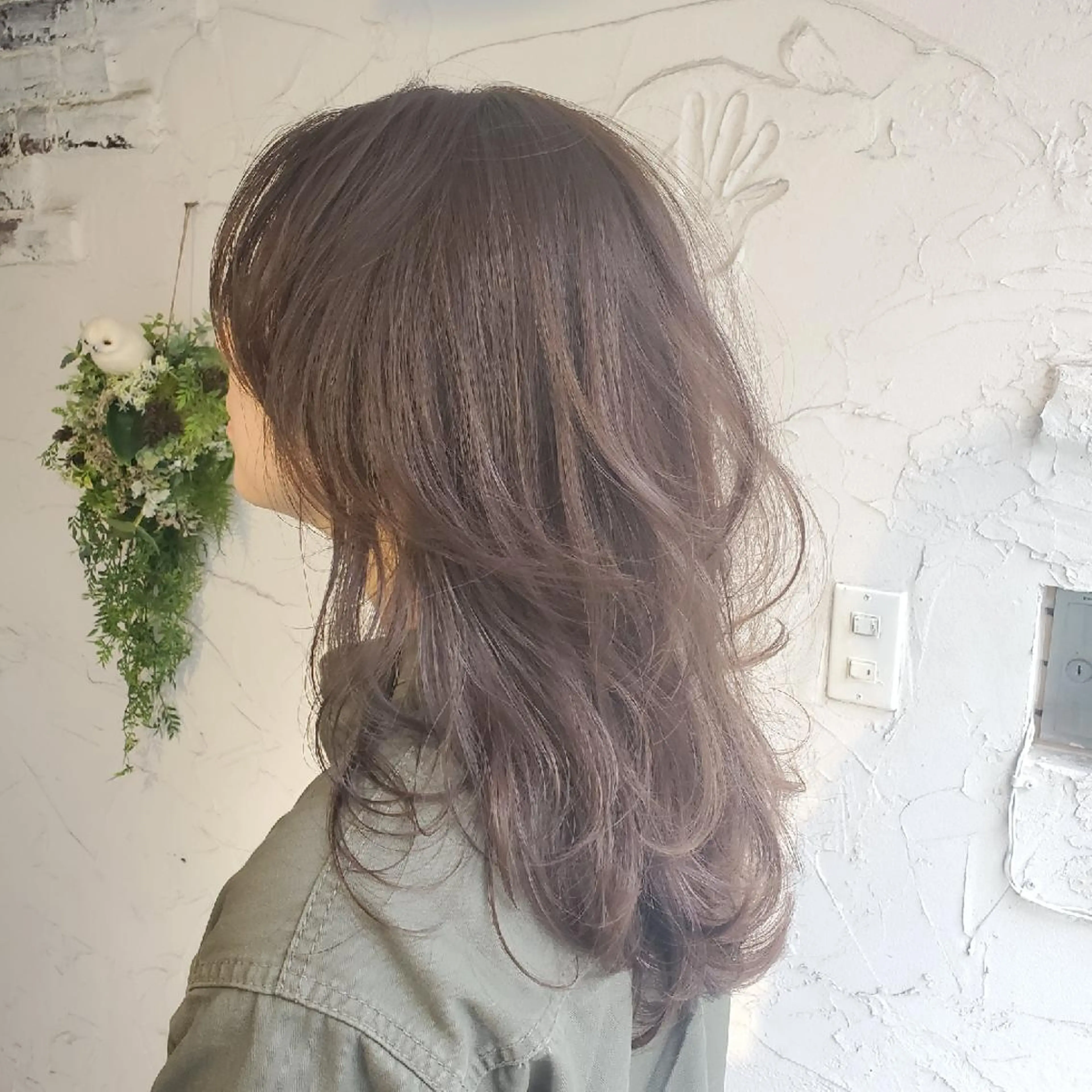 セミロング カラー セミロングパーマ バレイヤージュ ベージュカラー 黒髪 ブリーチ カット ヘアカラー トリートメント 韓国ヘア レイヤー くびれヘアMATSUのヘアスタイル