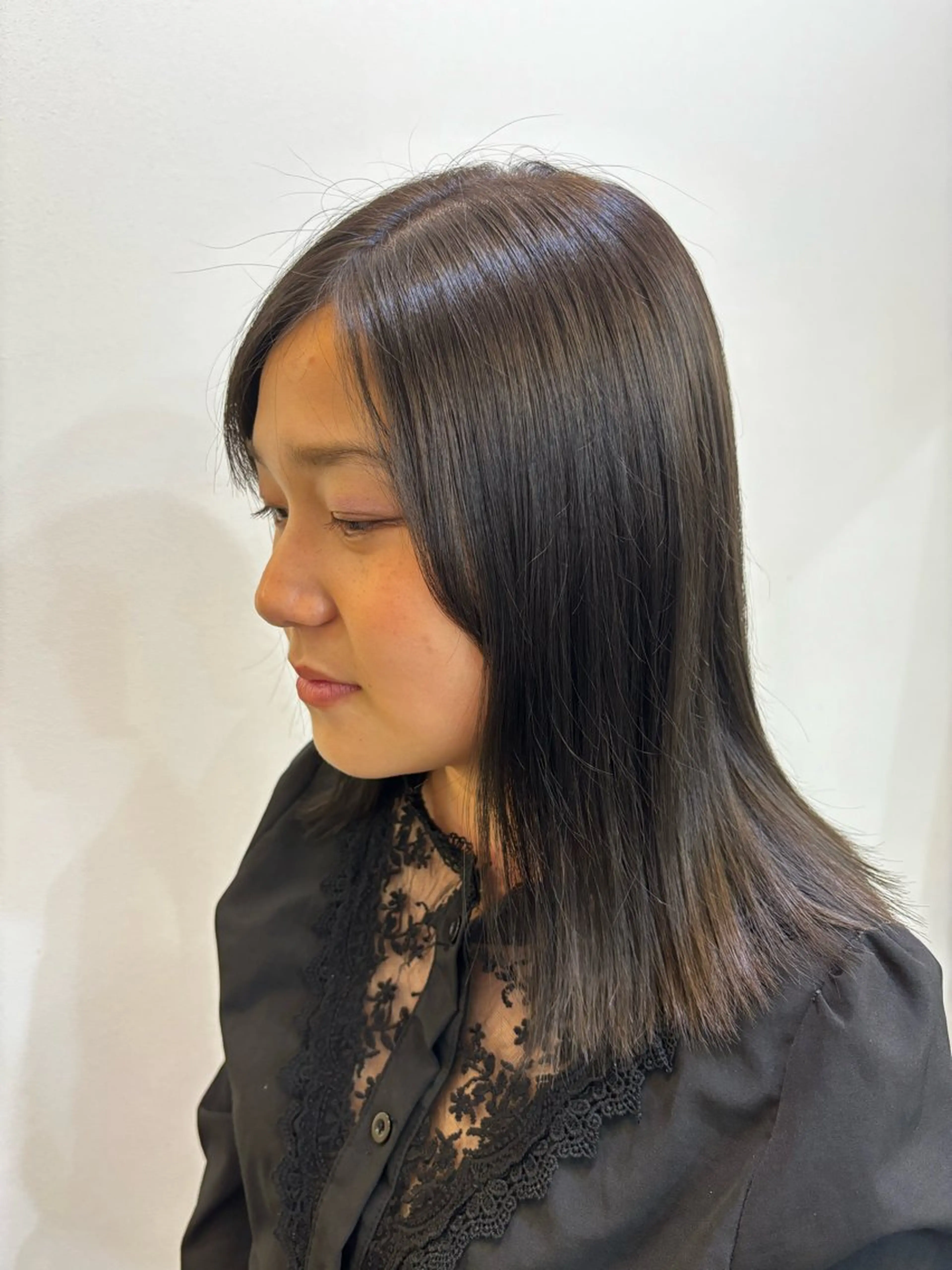 ミディアム シオン/艶髪カラー/ 韓国ヘアのヘアスタイル