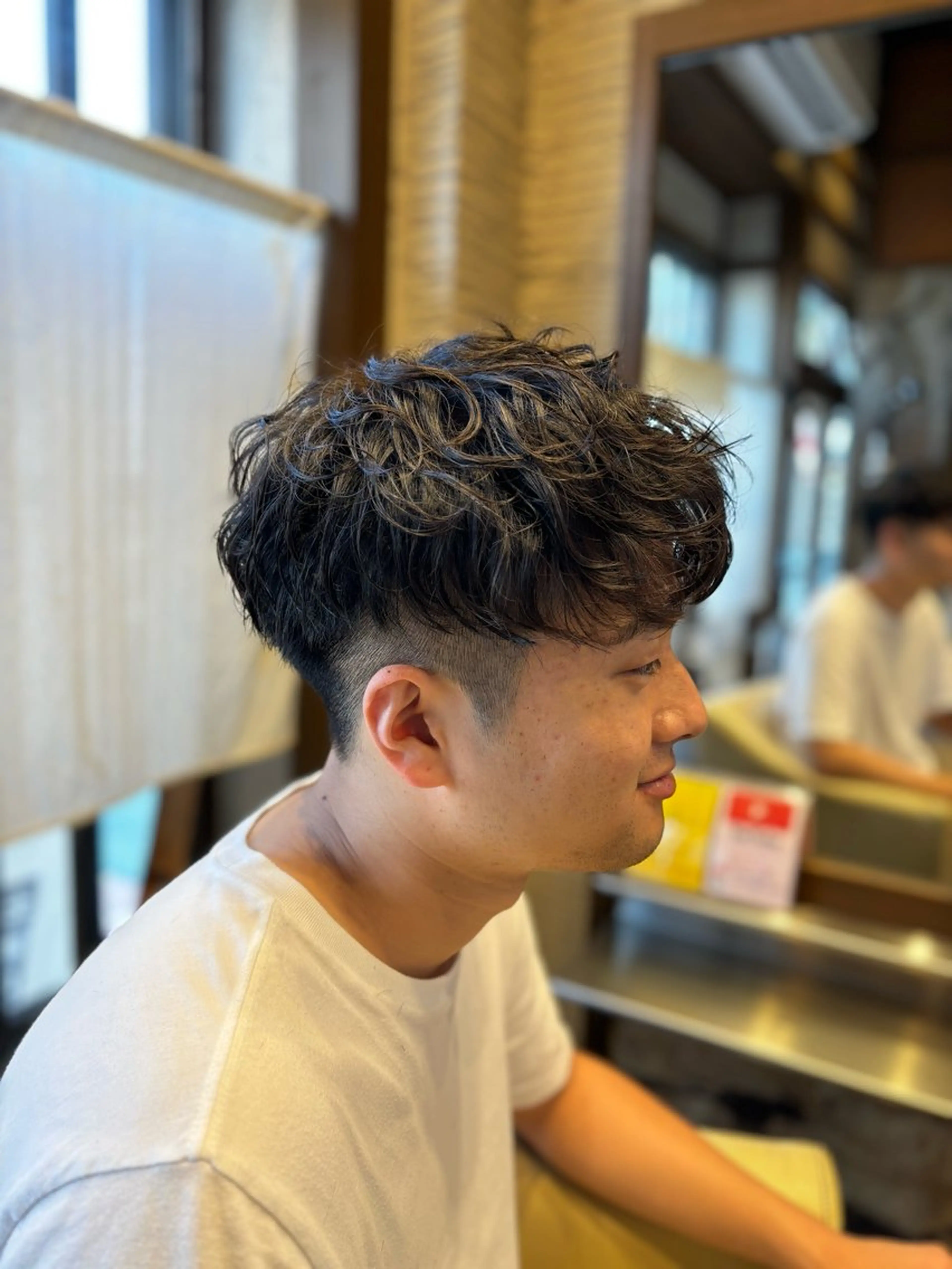 ショート パーマ メンズ スペインカール カット パーマ りずむヘアデザイン所属・Rhythm / RYOMAの眉毛・アイブロウイメージ