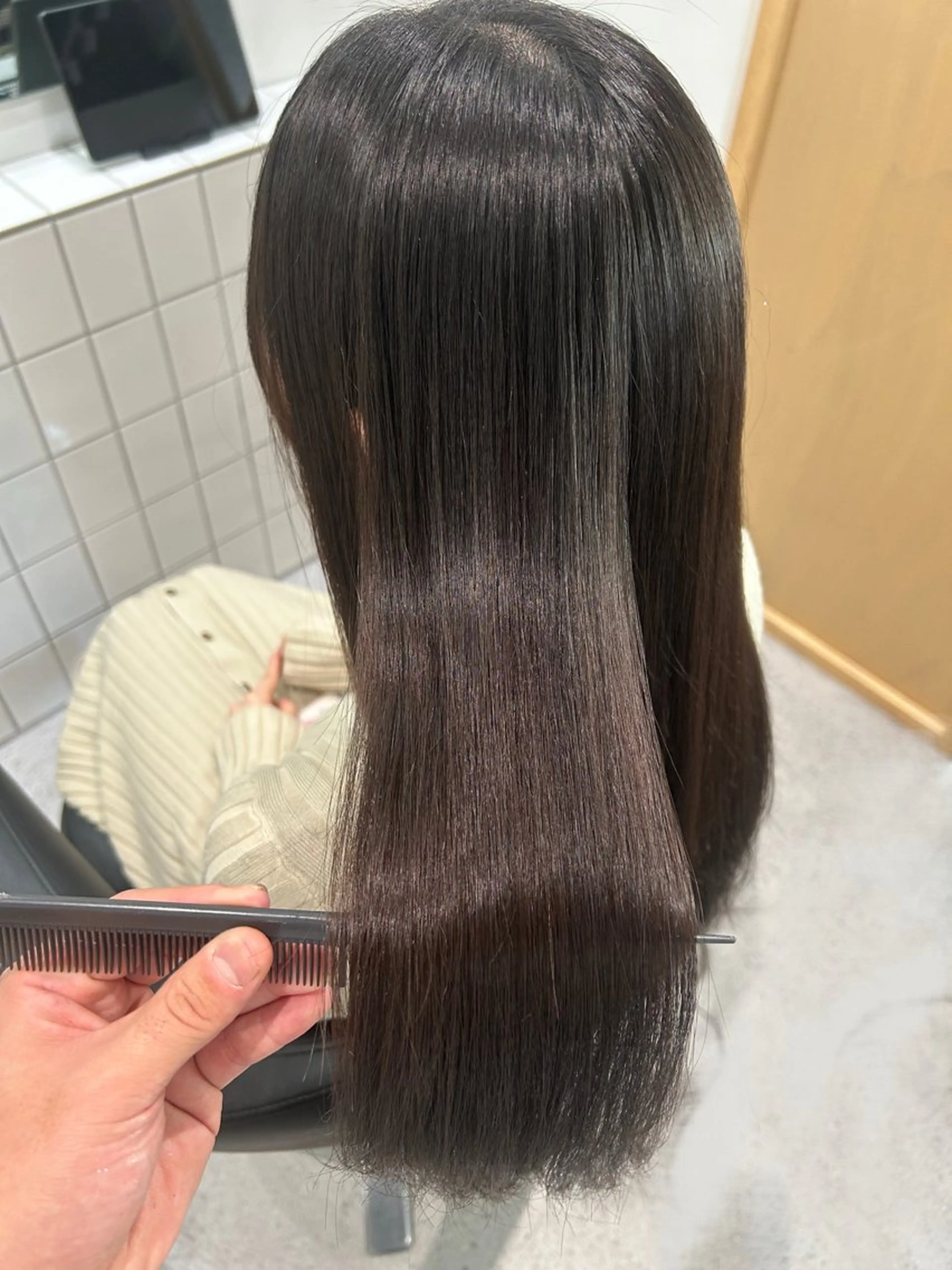 セミロング カット 縮毛矯正 今西 正至 Vagueのヘアスタイル