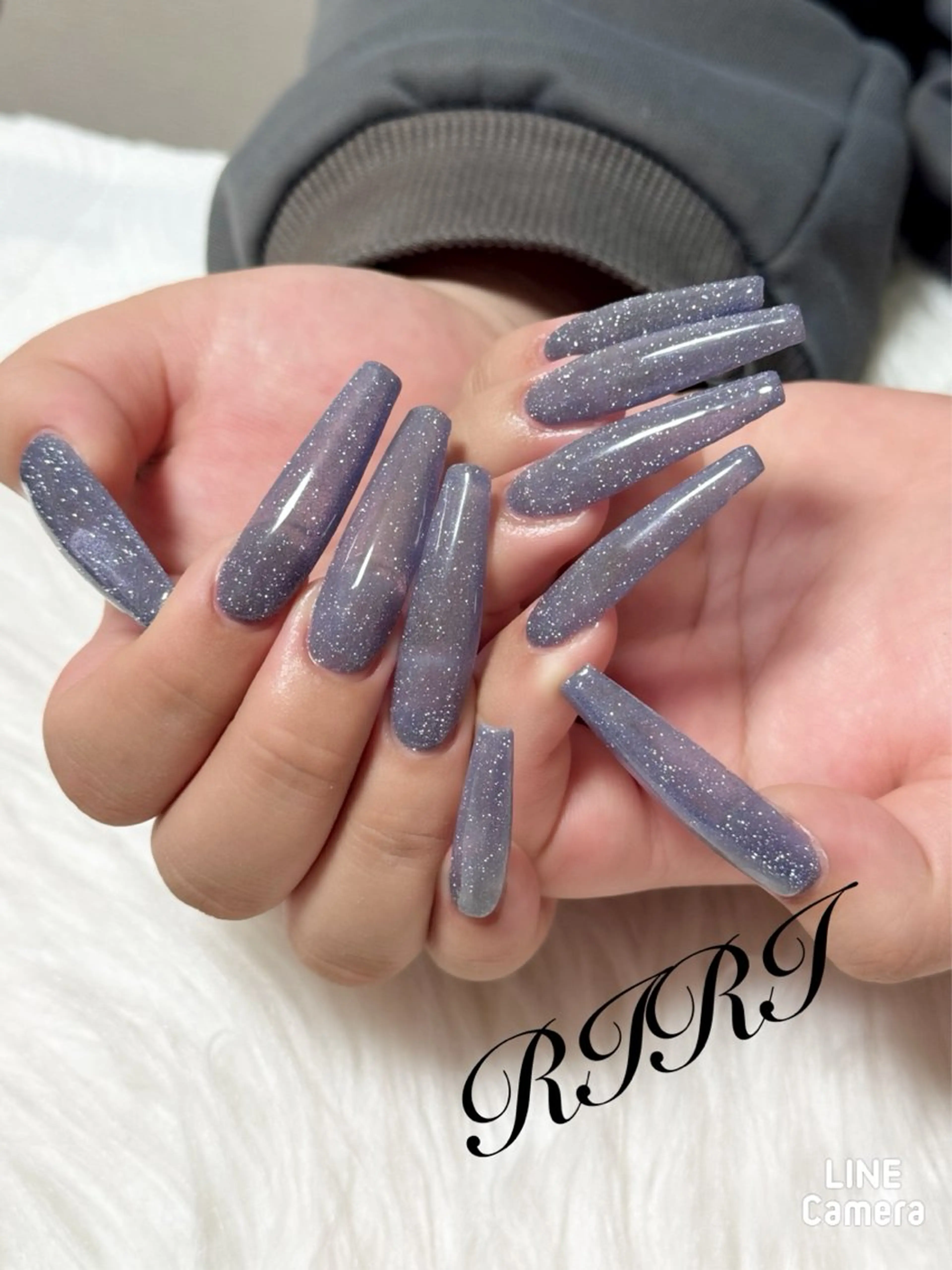 ネイル ブルー フラッシュネイル ジェルネイル ロングネイル スカルプネイル ハンドネイル riri オーナーのネイルデザイン