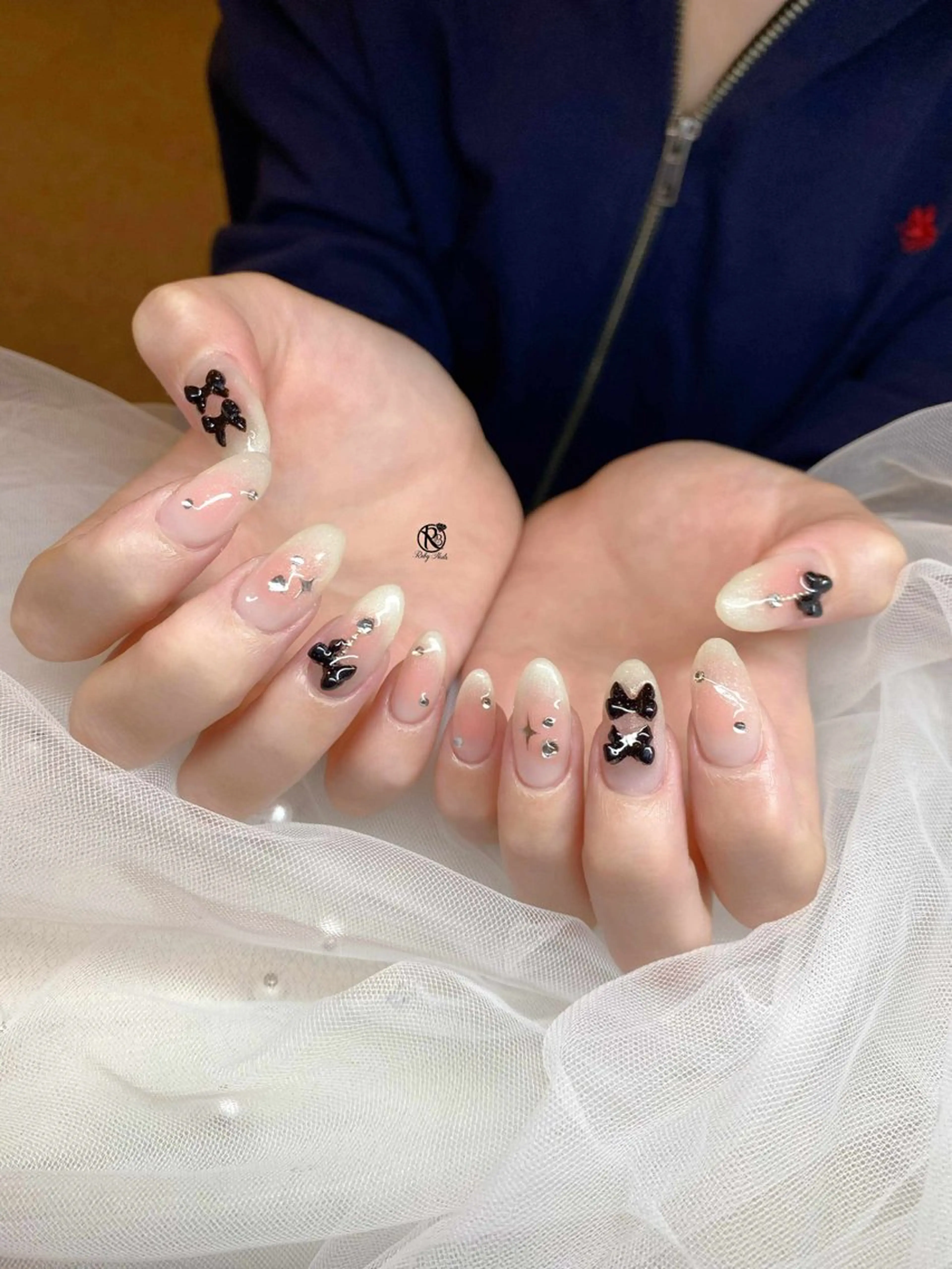 ネイル ボルドー ブラウン チークネイル ドット フットネイル ハンドネイル チェリネイルサロン 霞ヶ関のネイルデザイン