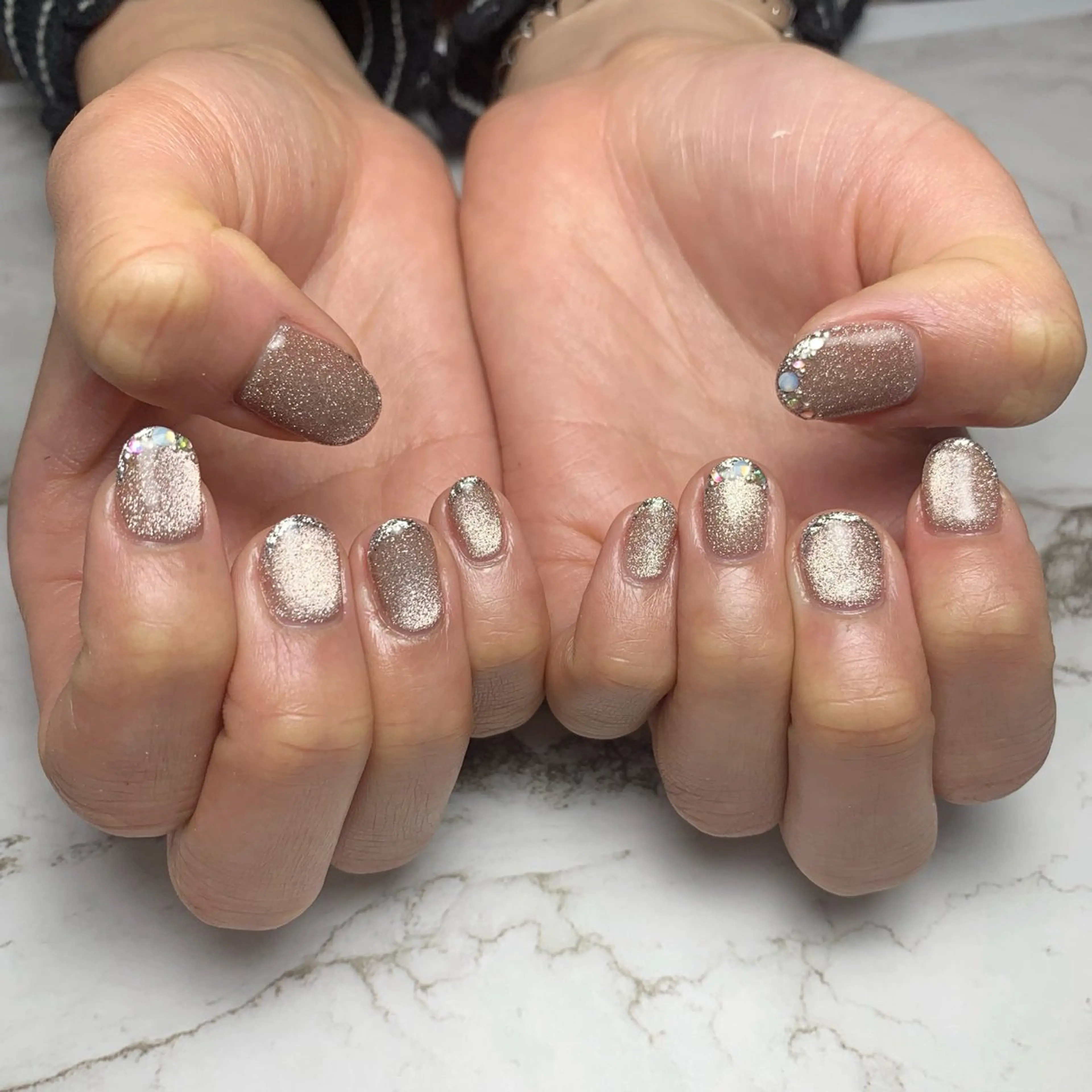 ネイル フレンチネイル ガラスフレンチ 'Olu KUMIのネイルデザイン