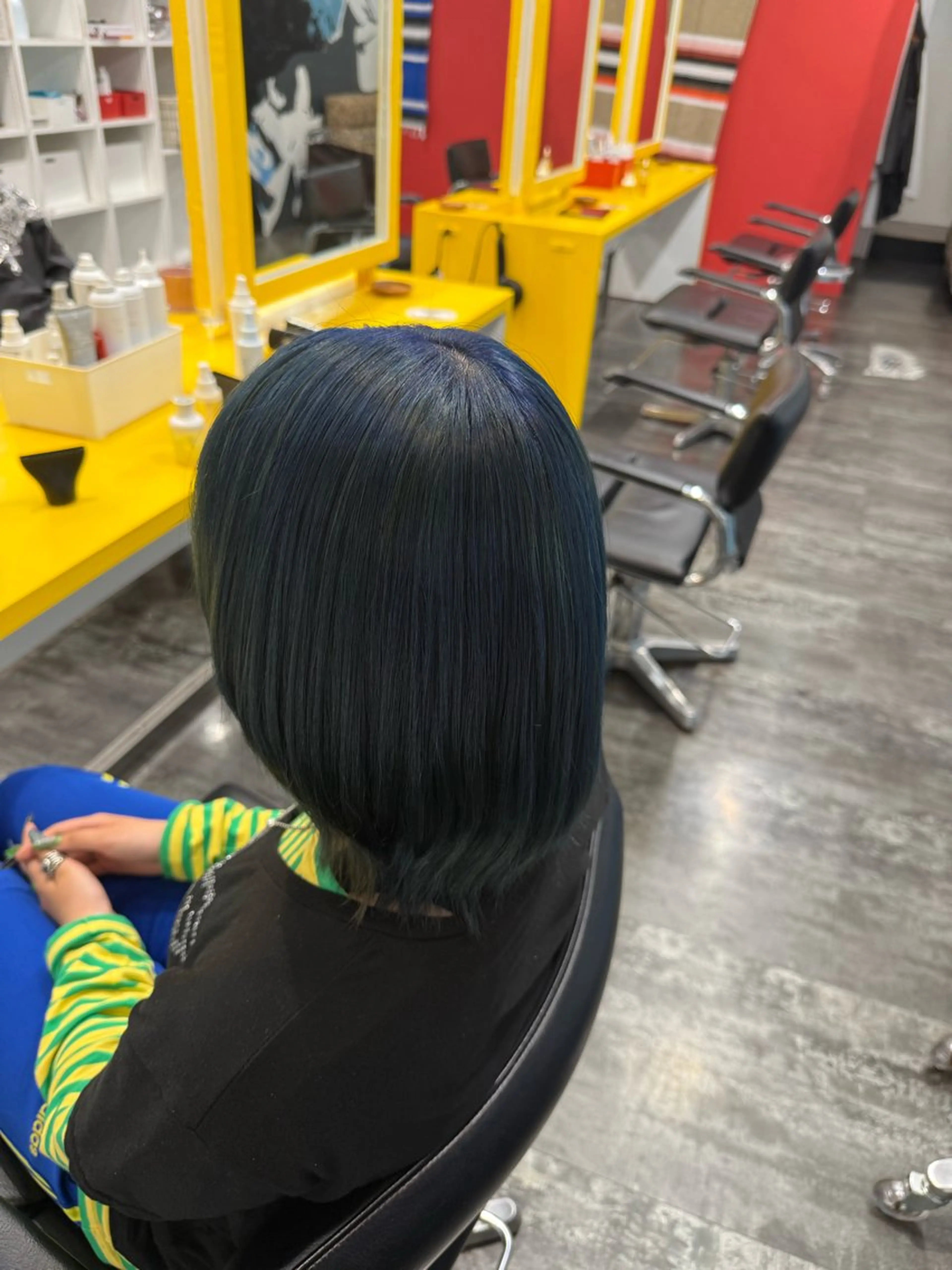 ミディアム カット ヘアカラー LOMARLIE/ NATUMIのヘアスタイル