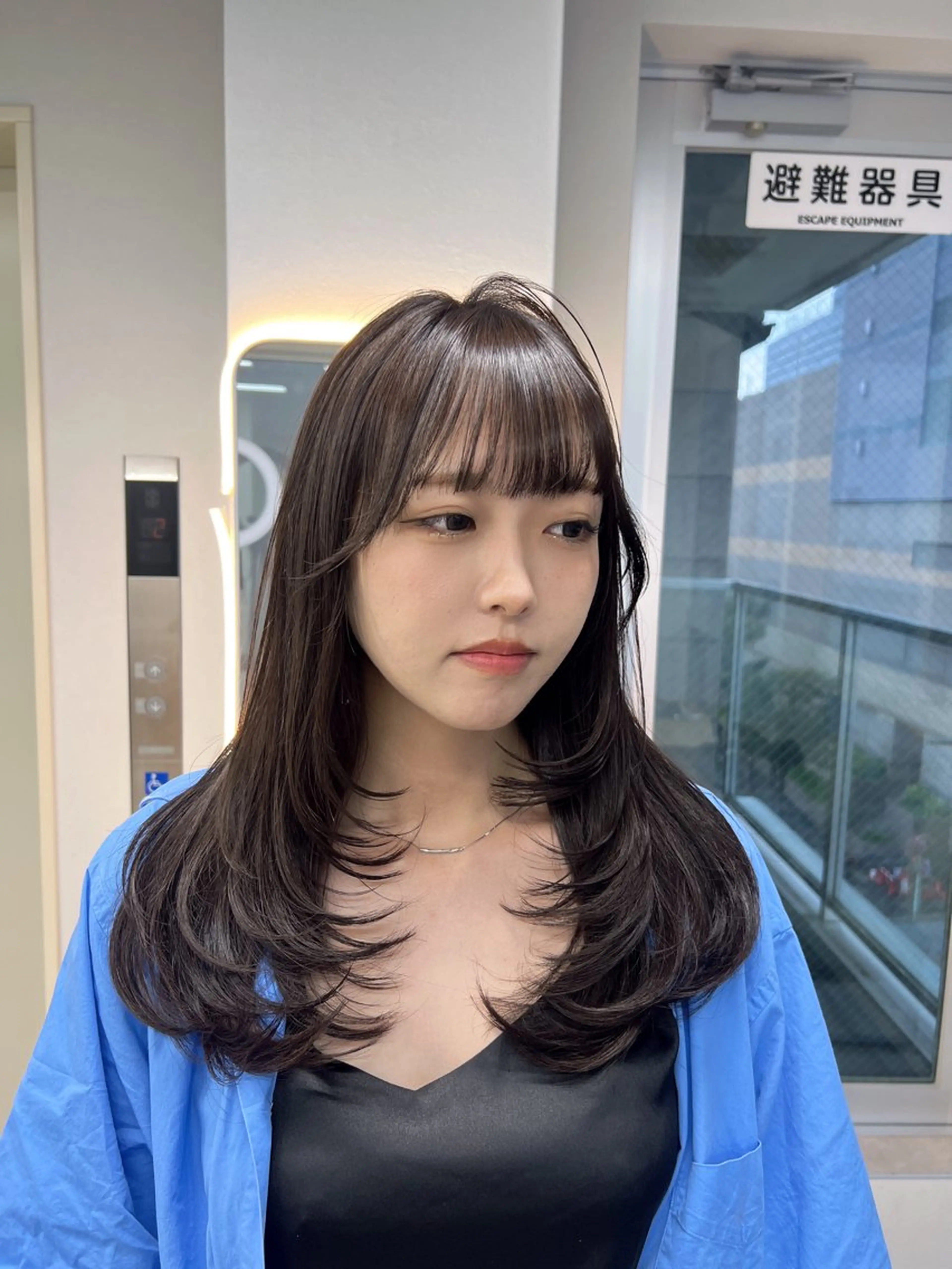 レイヤーカット+艶カラー＋2stepトリートメントの写真