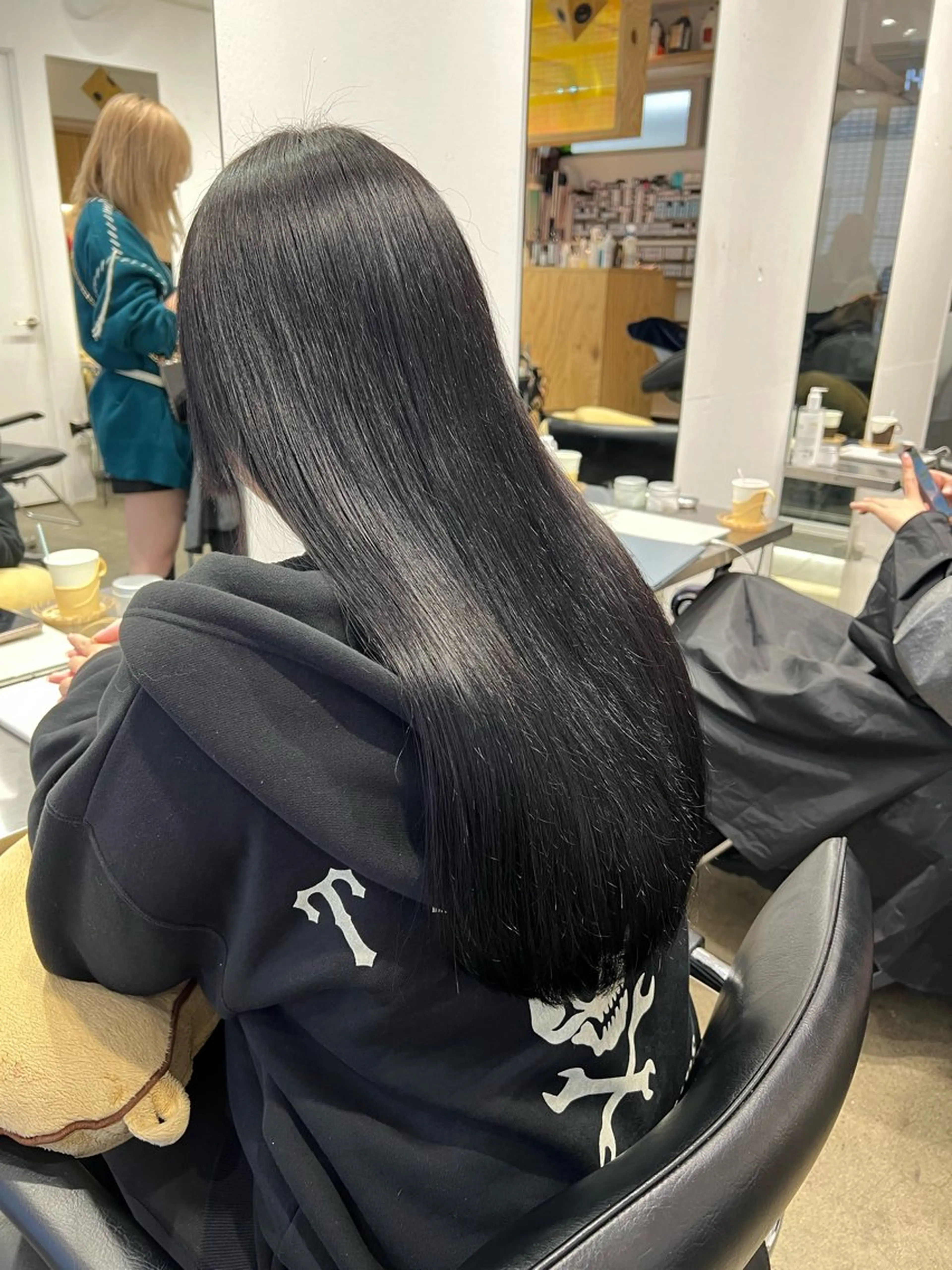 ロング パーマ 髪質改善 縮毛矯正 トリートメント ストレートパーマ カット 縮毛矯正 トリートメント ヘッドスパ ヘアセット ✨髪質改善矯正× ブリーチ✨YU-KIのヘアスタイル