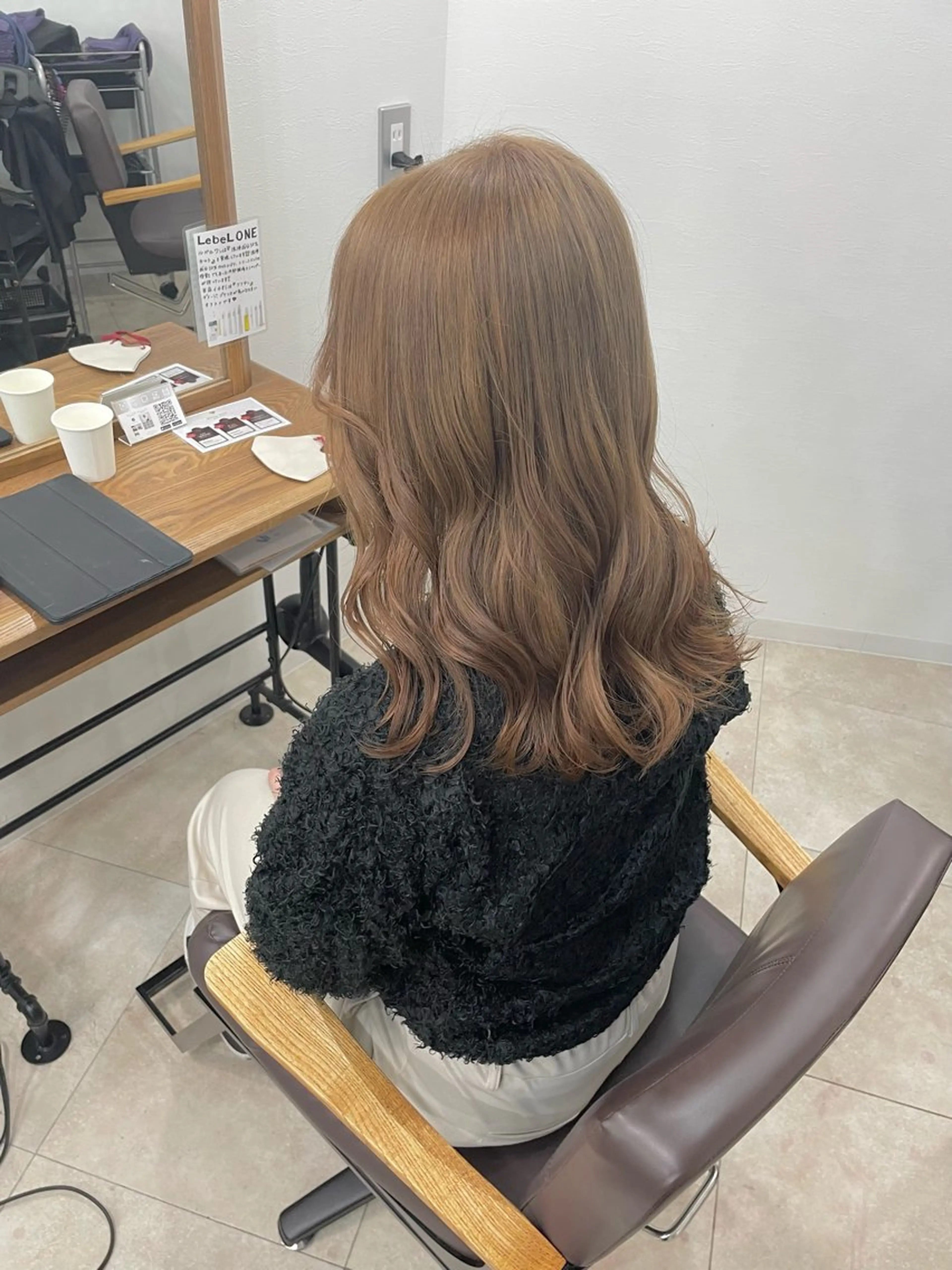 セミロング _WHITE 佐伯 碧のヘアスタイル