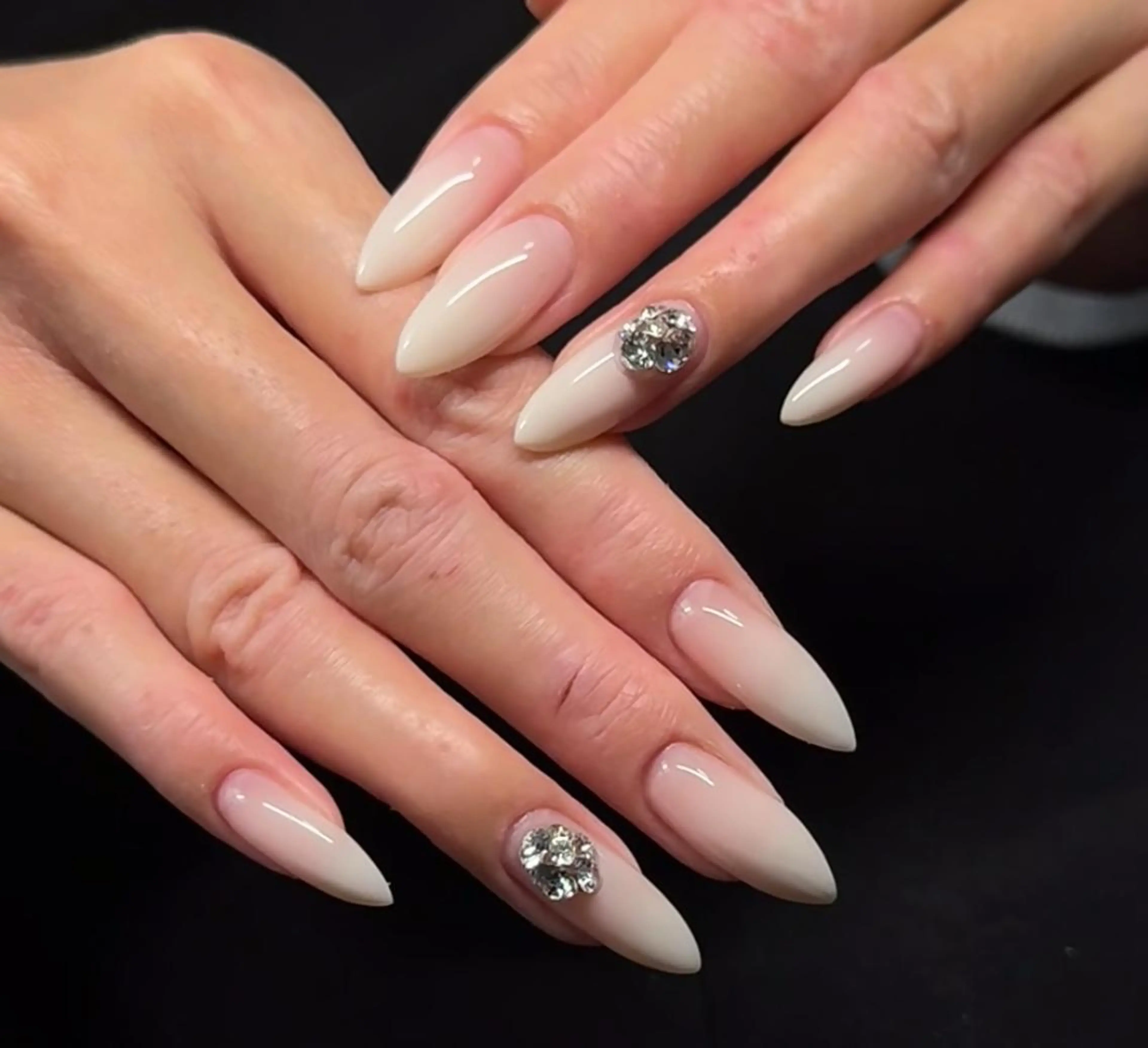 ネイル ハンドネイル 🍑 momo_nailのネイルデザイン