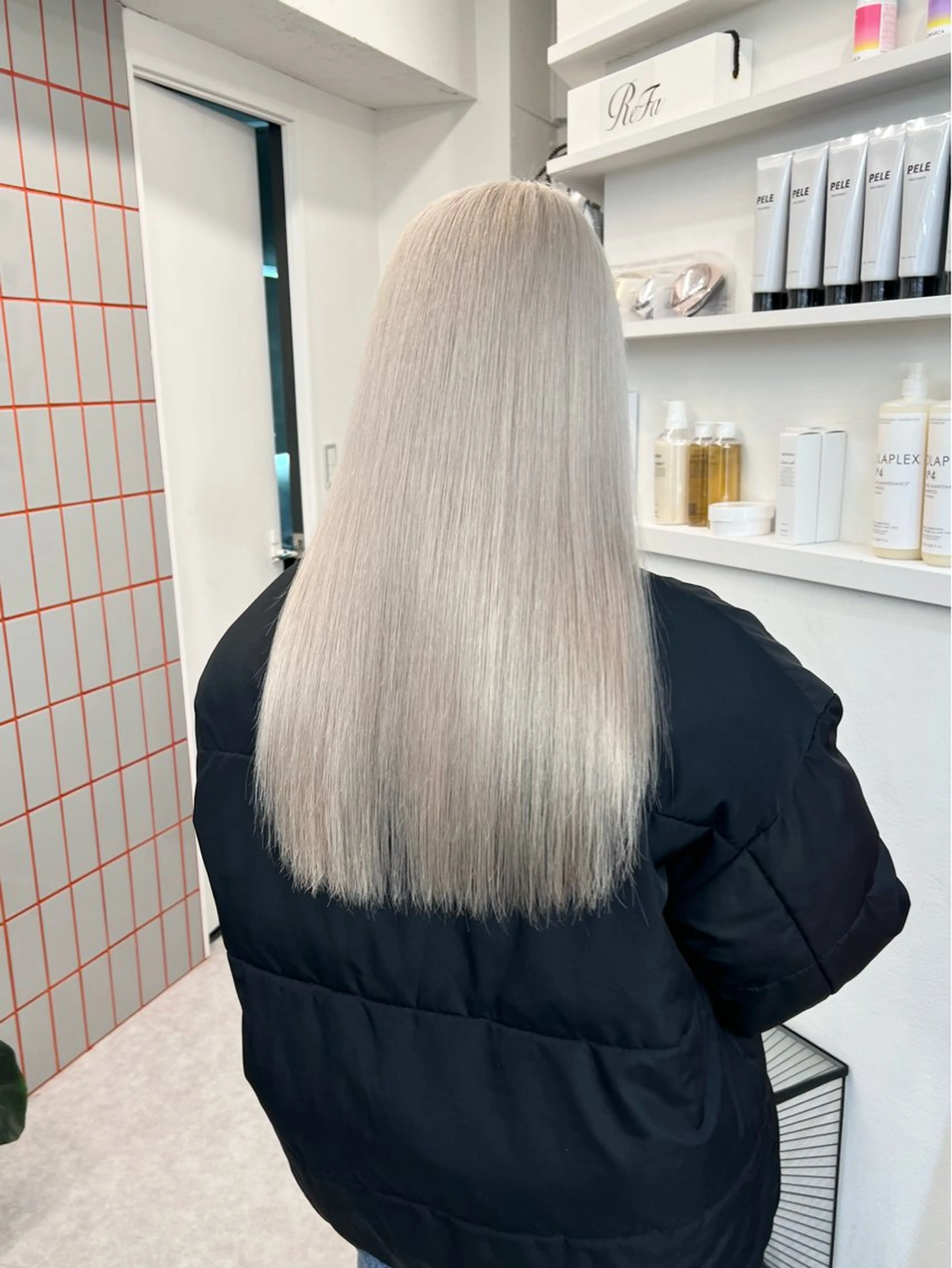 💎ハイブリーチ💎ブリーチ2回+透明感カラー+内部補修トリートメント¥12,000(通常¥24500)の写真