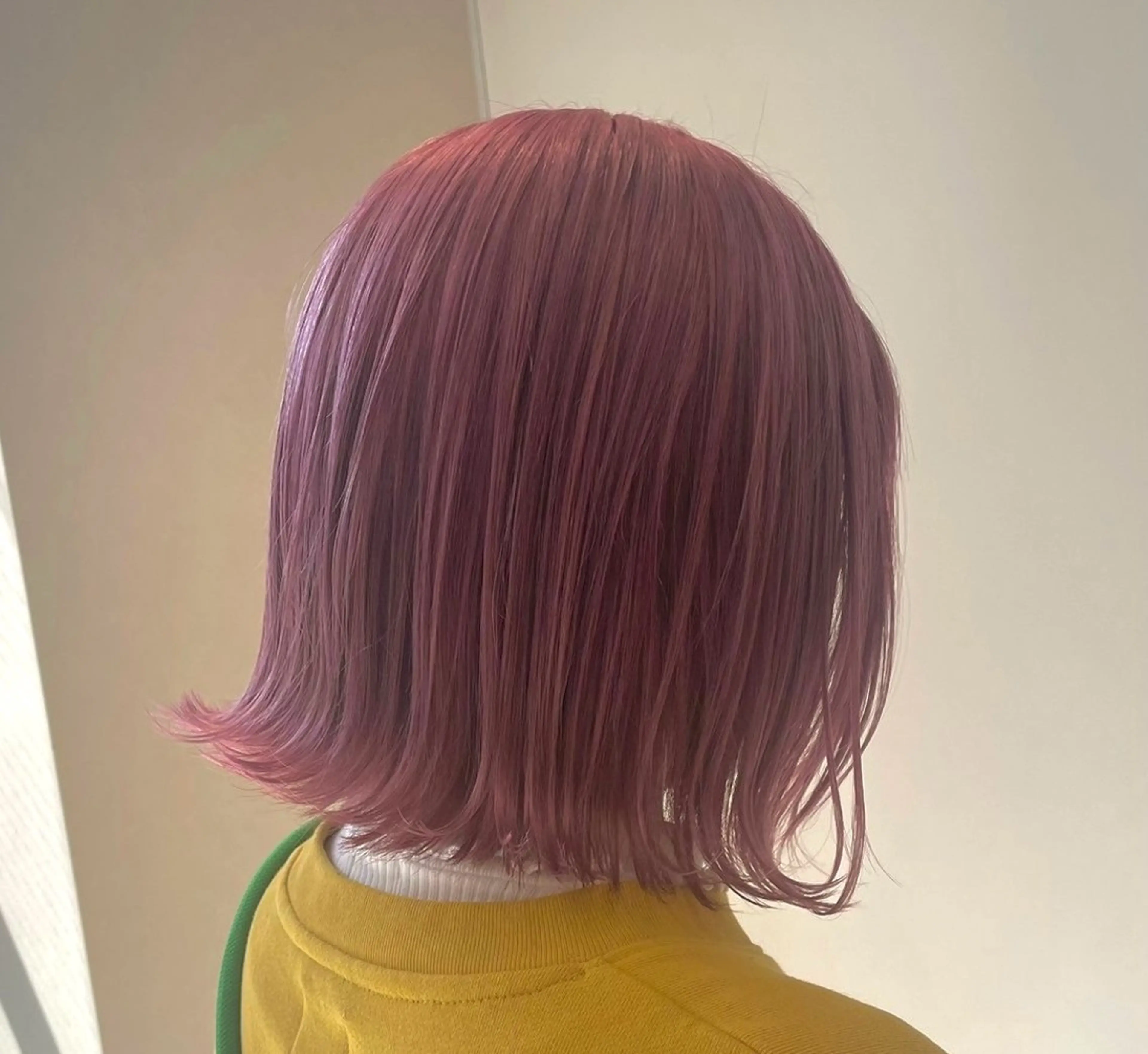 ショート カラー 🌈コテ巻き風パーマ LOHASせいな🌈のヘアスタイル