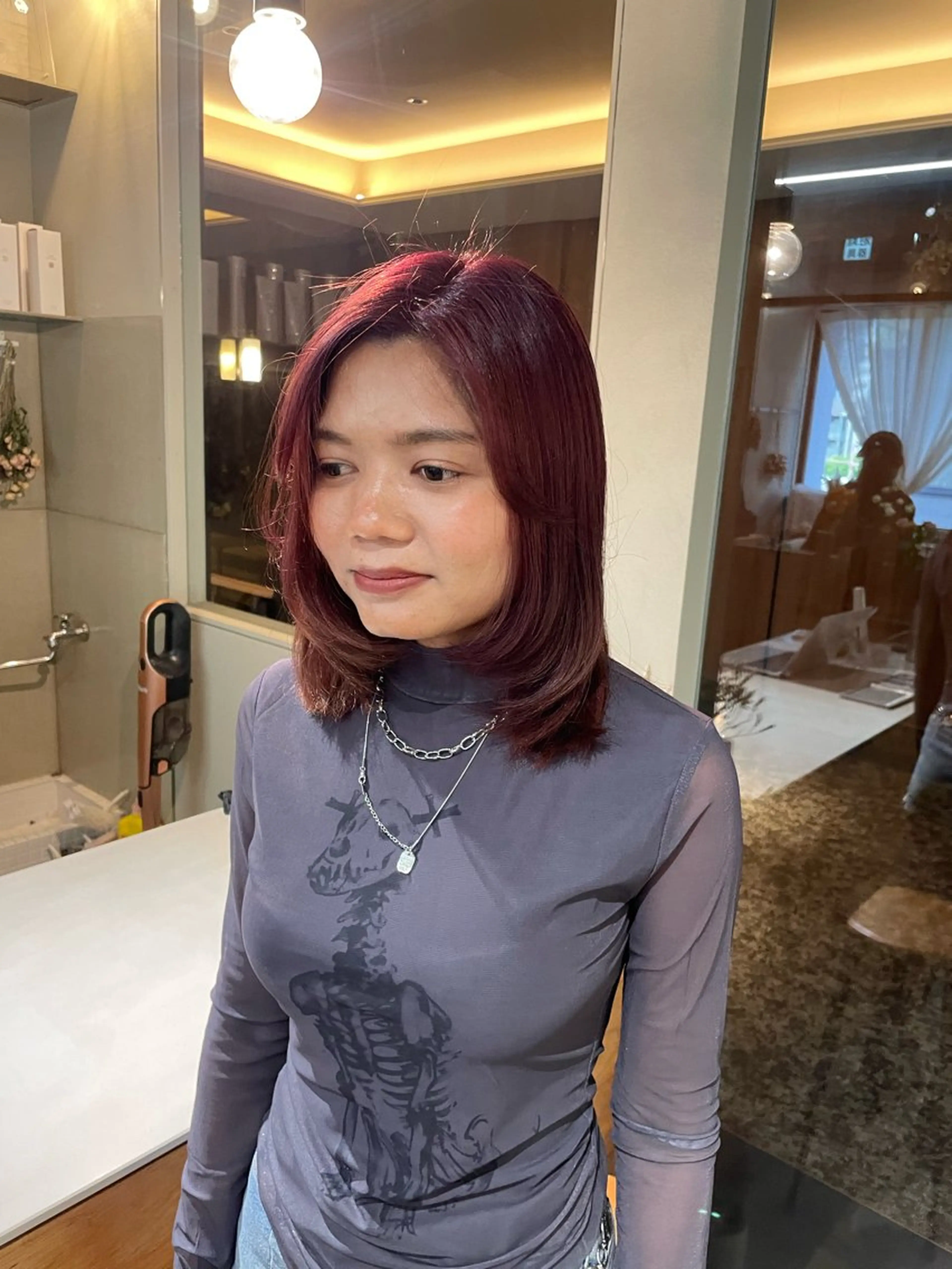 ミディアム カラー 山下 悠月のヘアスタイル