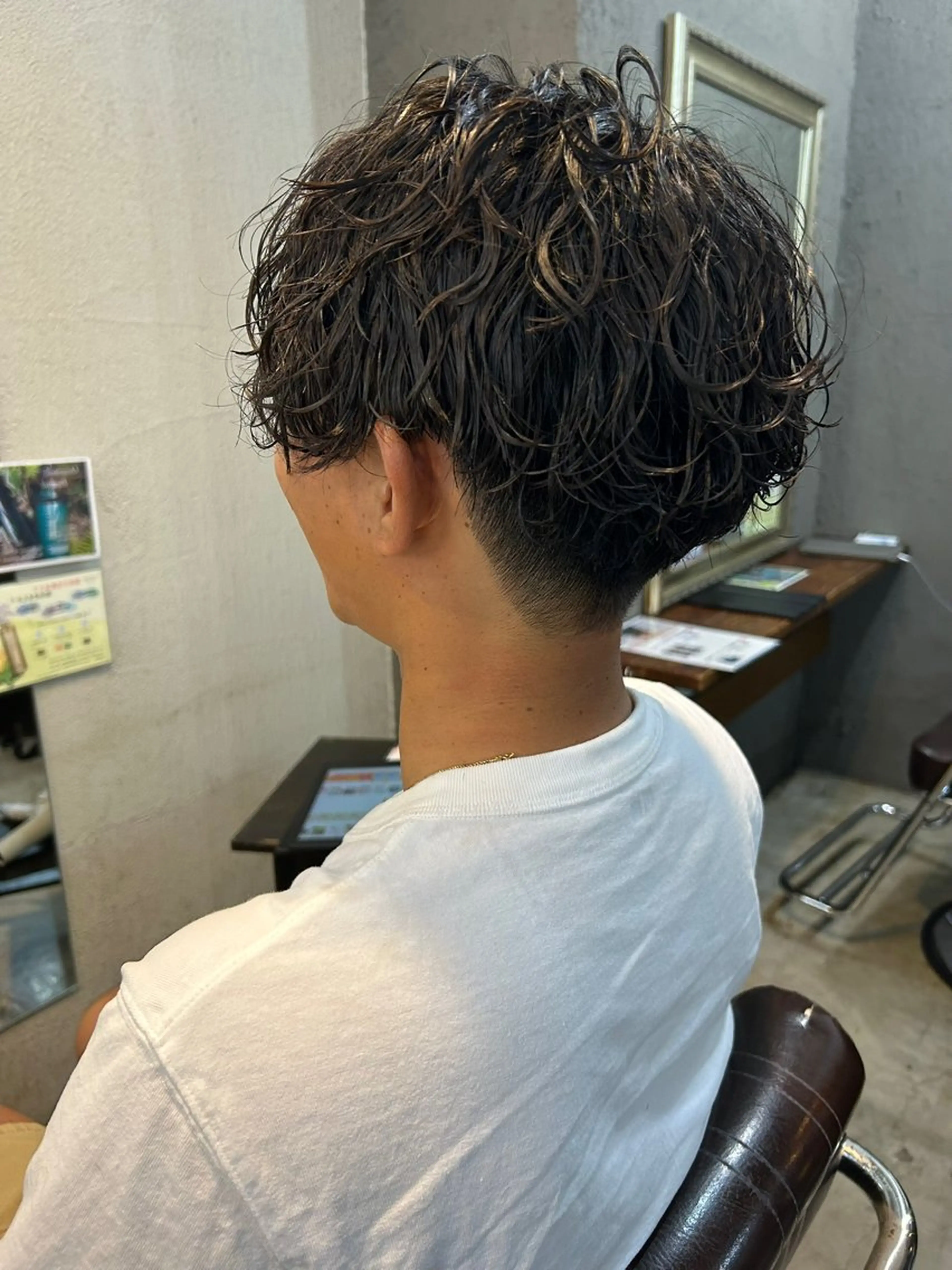ショート パーマ メンズ メンズパーマ 波巻きパーマ スパイラルパーマ カット パーマ 桜田 修未のヘアスタイル