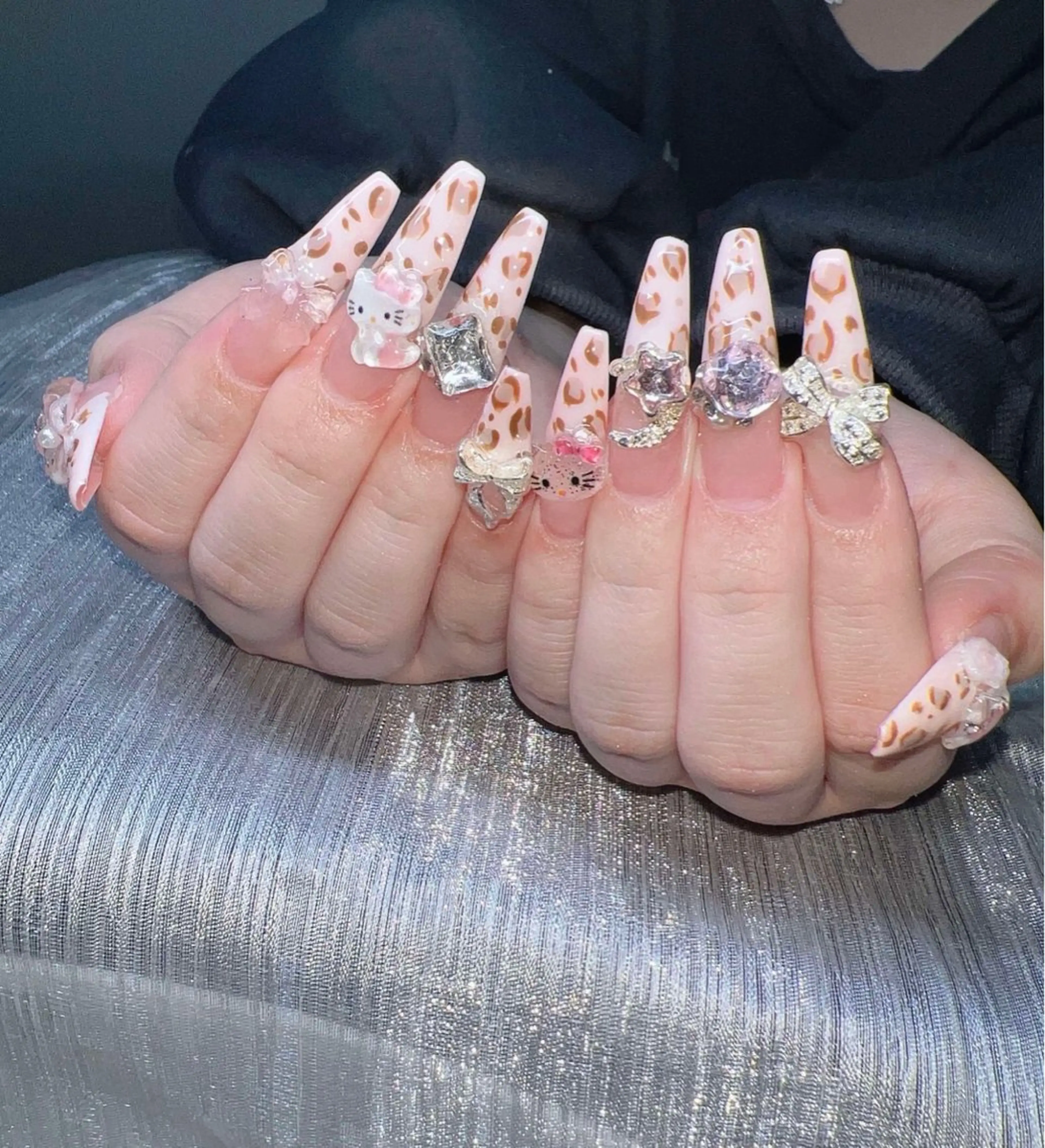 ネイル オーロラネイル チークネイル 長さ出し フットネイル フレンチネイル Lee Nails チップ長さだし専門店のネイルデザイン