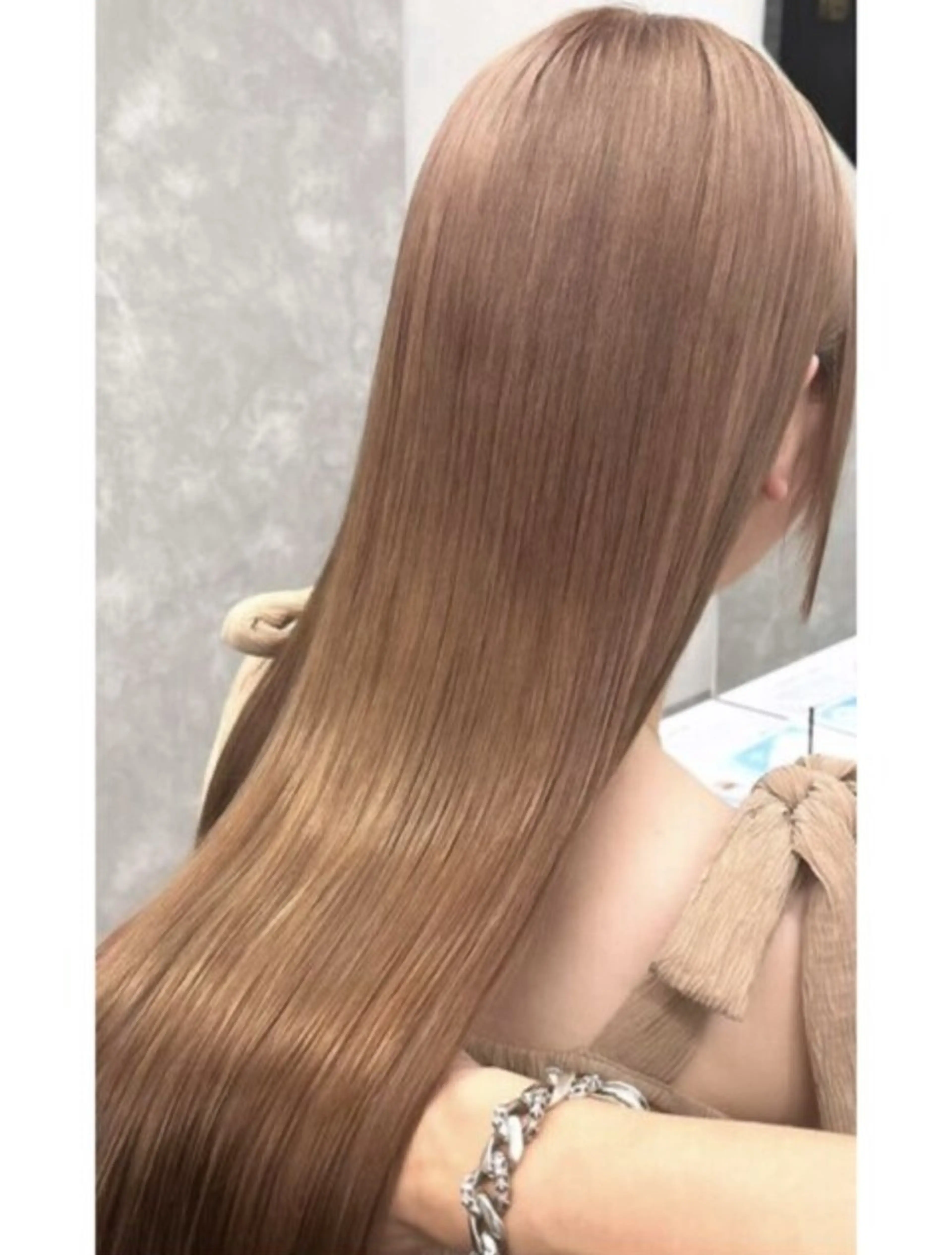 ロング カラー ベージュカラー ミルクティーベージュ ヘアカラー モデル募集【急募】 神田梨世🪼のヘアスタイル