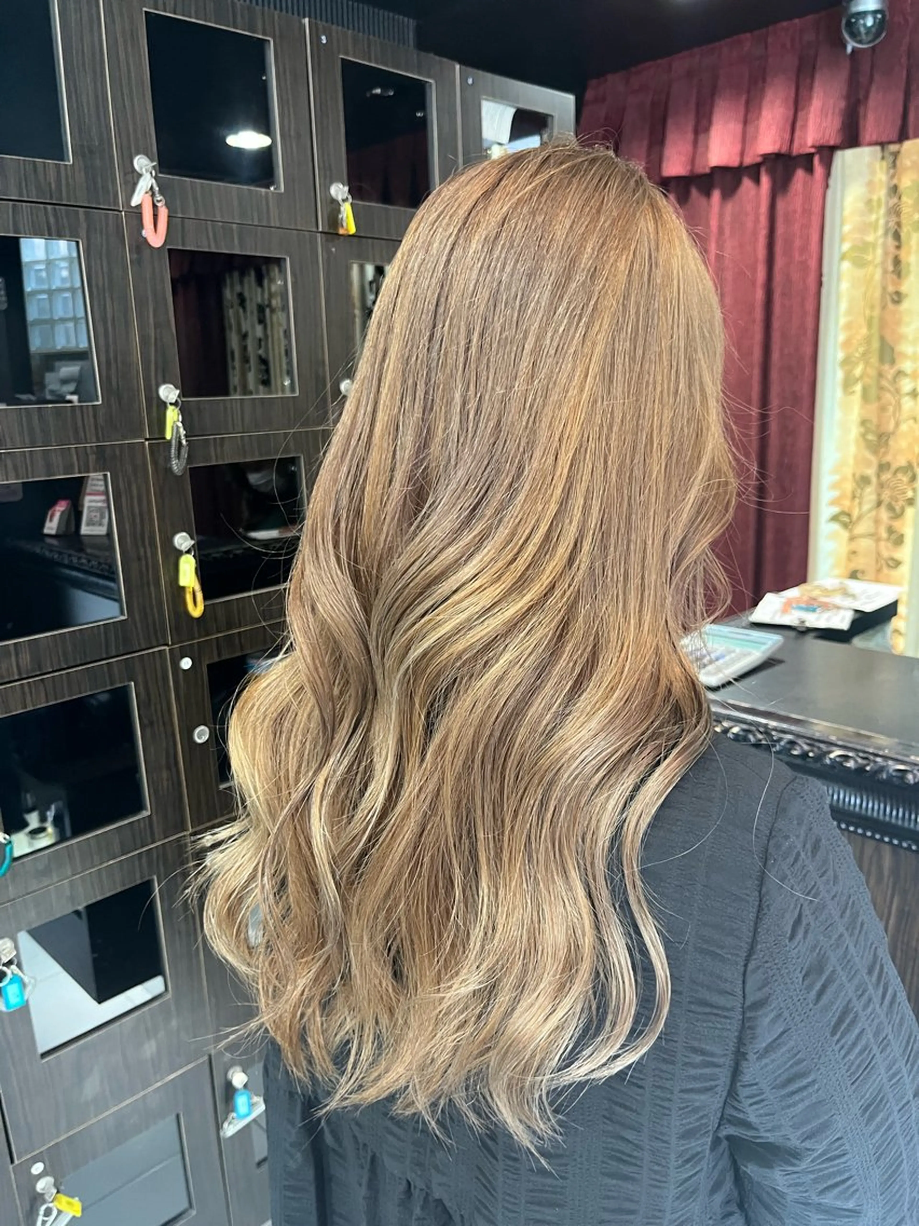 ロング カラー Eleanor立川北口所属・🦋YUI 髪質改善 ブリーチ 着付け🦋のヘアスタイル