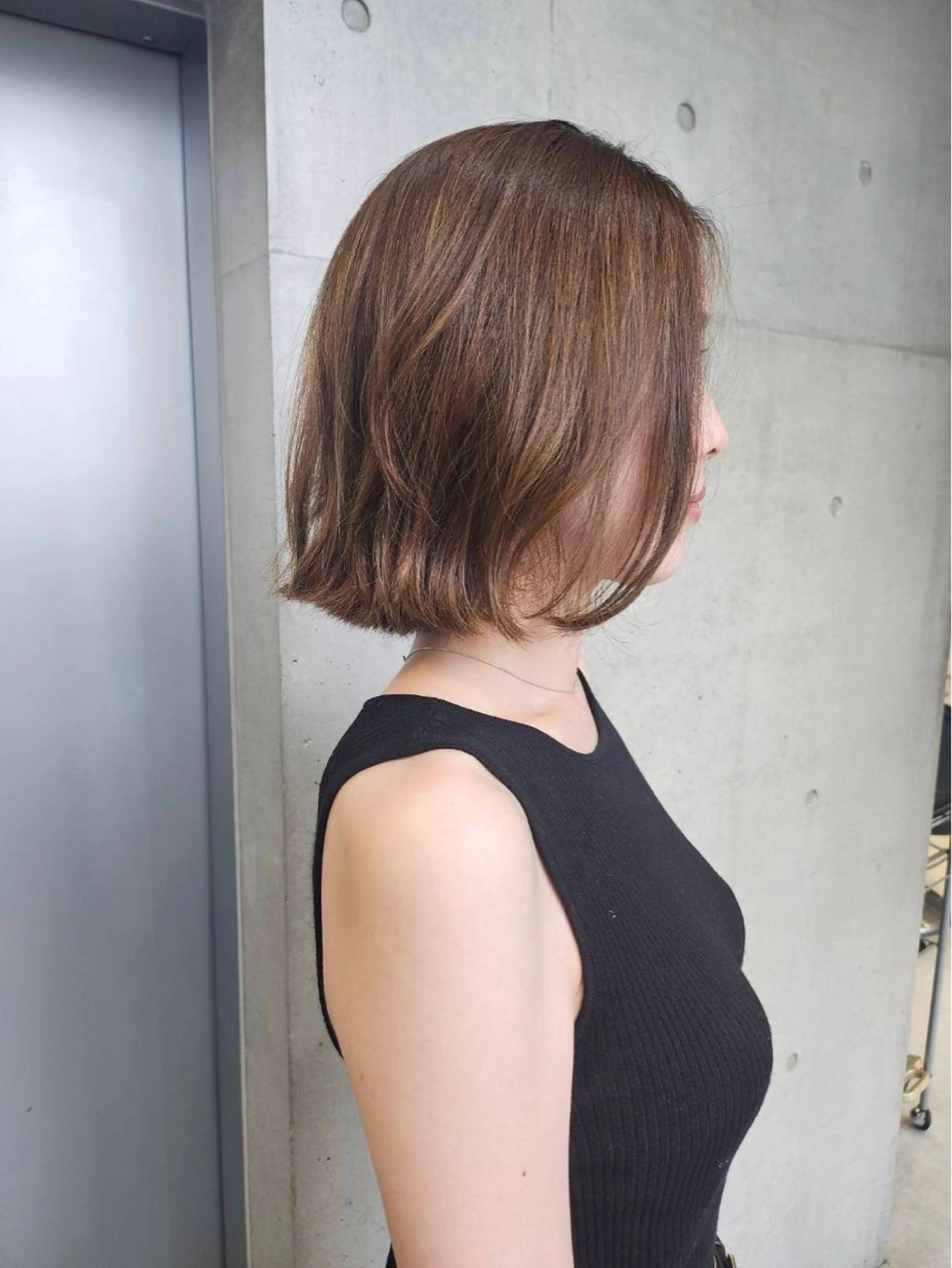 セミロング カラー ベージュカラー 【銀座】艶髪/上品な カラー特化/涼/駅近のヘアスタイル