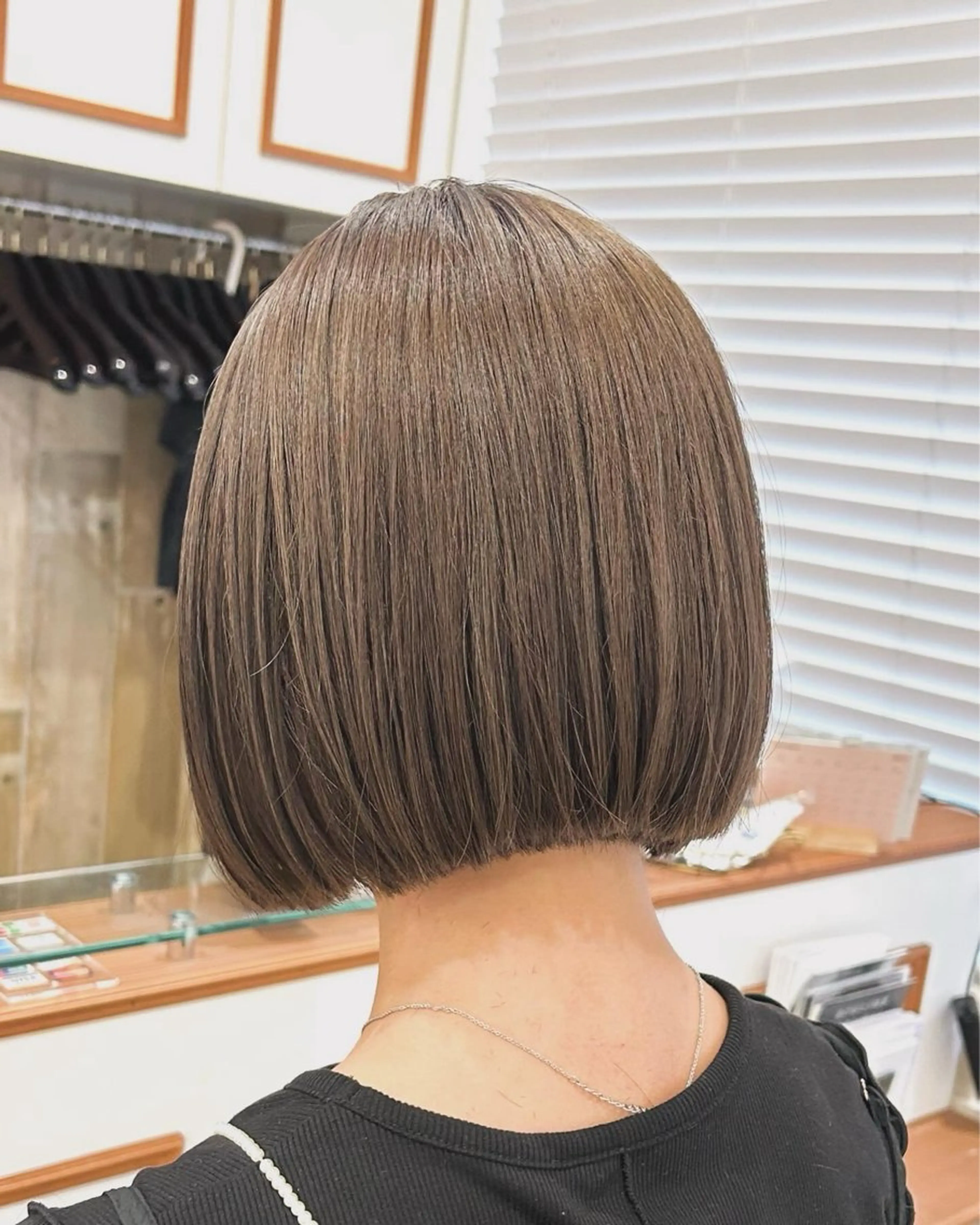 ショート カラー カット ヘアカラー トリートメント ぱつっとボブ/ 小野あかねのヘアスタイル