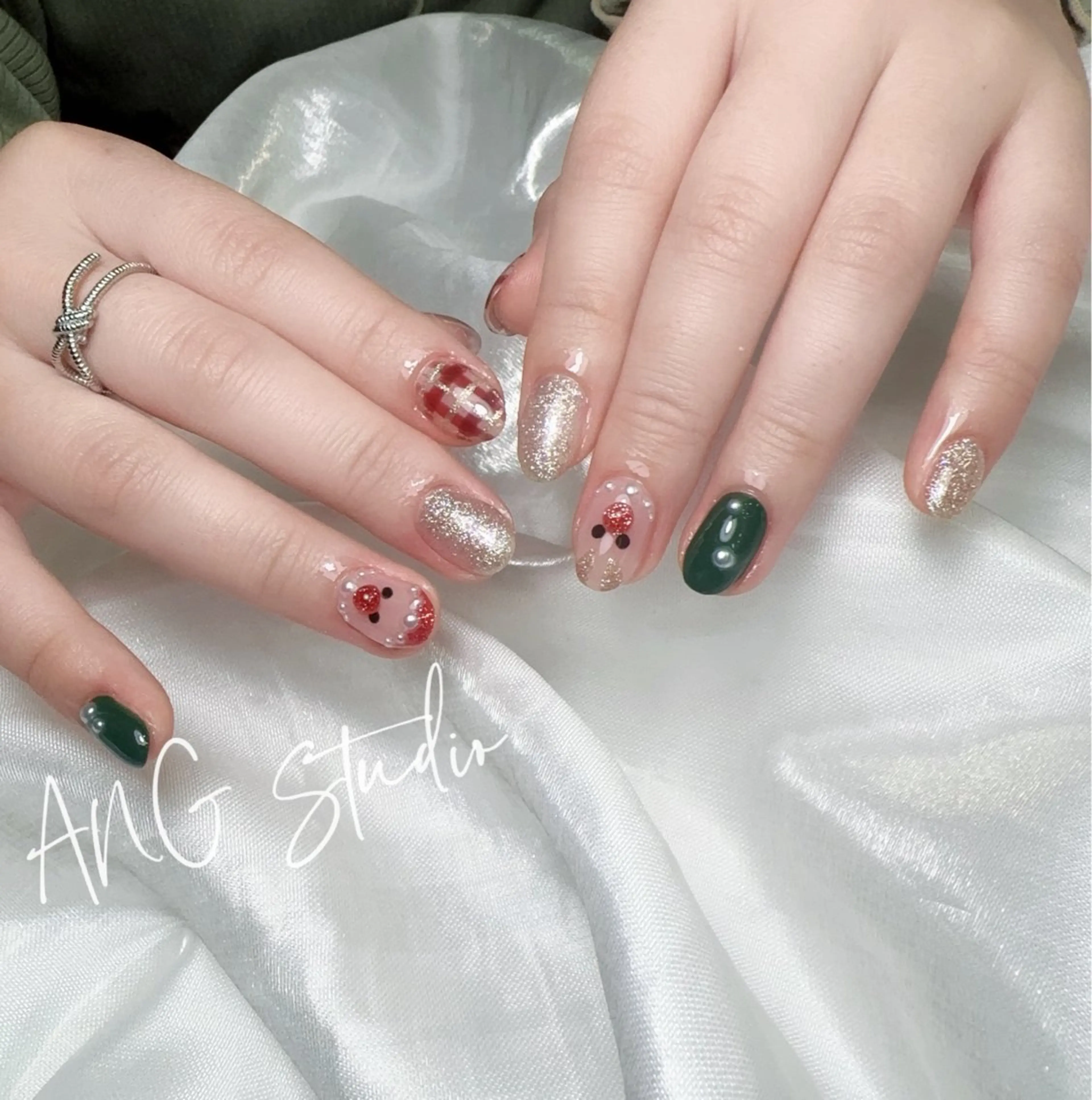 ネイル ハンドネイル ハンドケア ANG Studioのネイルデザイン