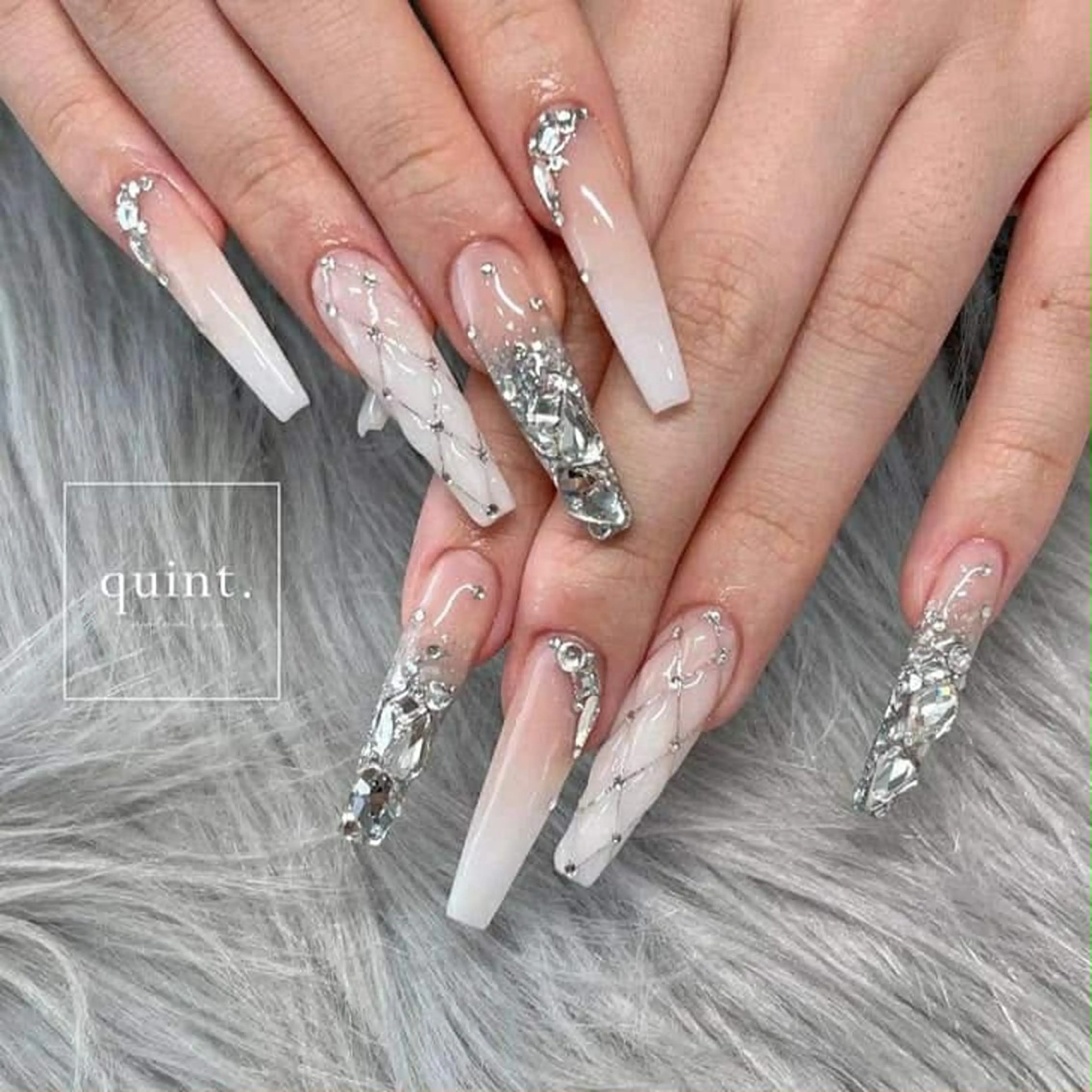 ネイル Queen Nail 柏店　クイーンネイルのネイルデザイン