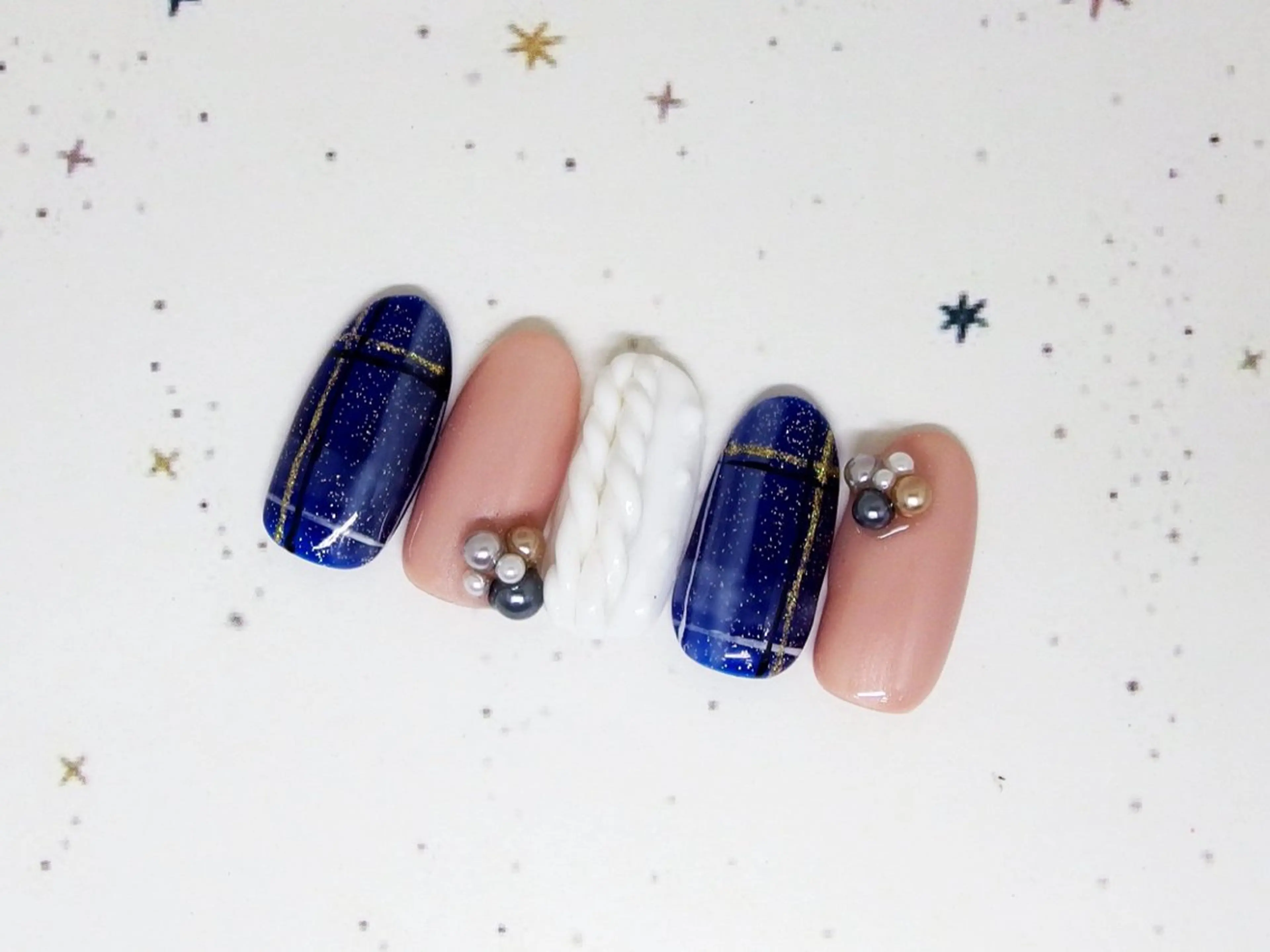 ネイル 持ち込み ハンドネイル ティーエヌ 金山駅東口店のネイルデザイン